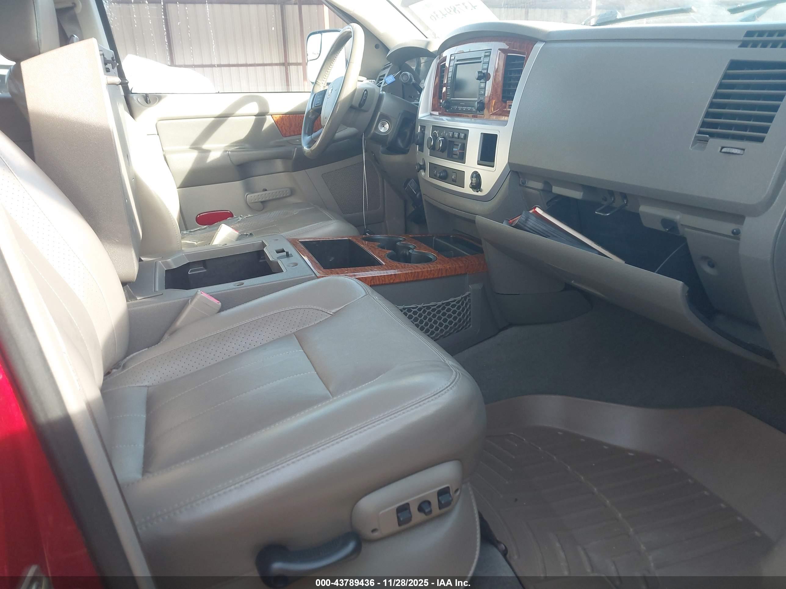 DODGE RAM image 5
