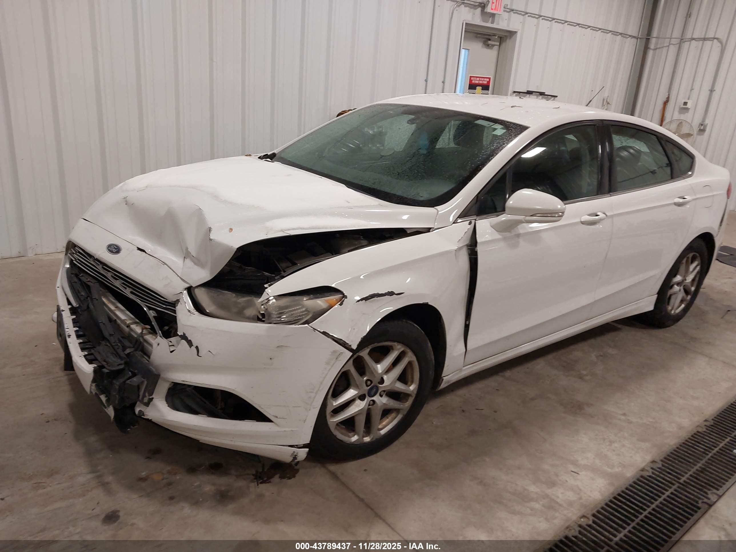 FORD FUSION image 2