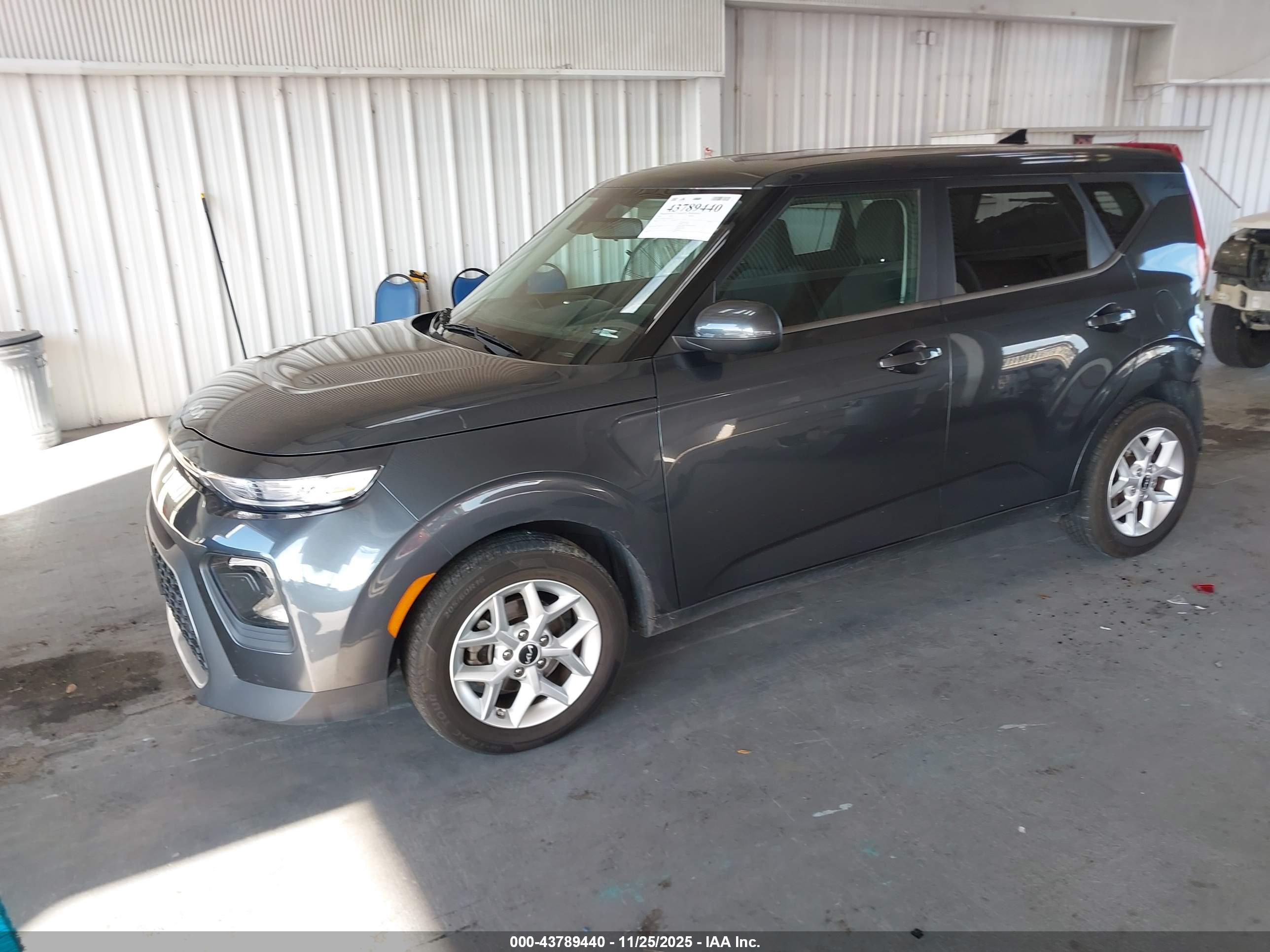 KIA SOUL image 2