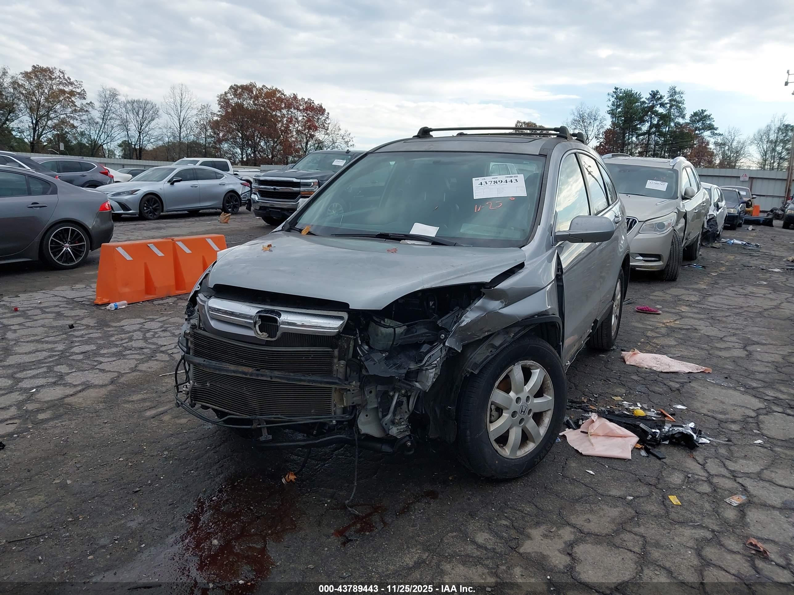 HONDA CR-V image 2