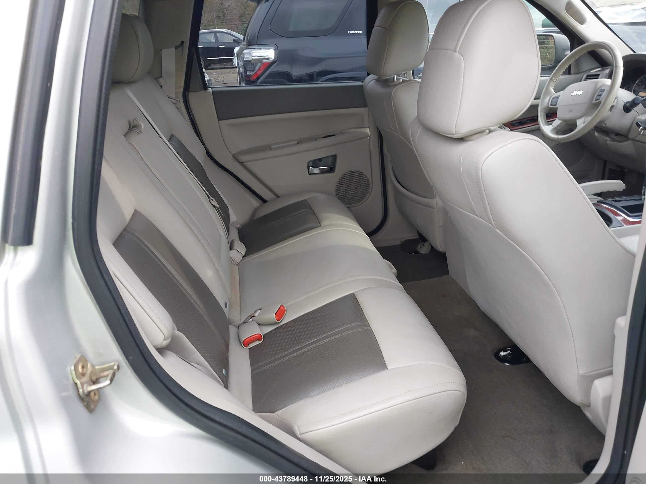 JEEP GRAND image 8