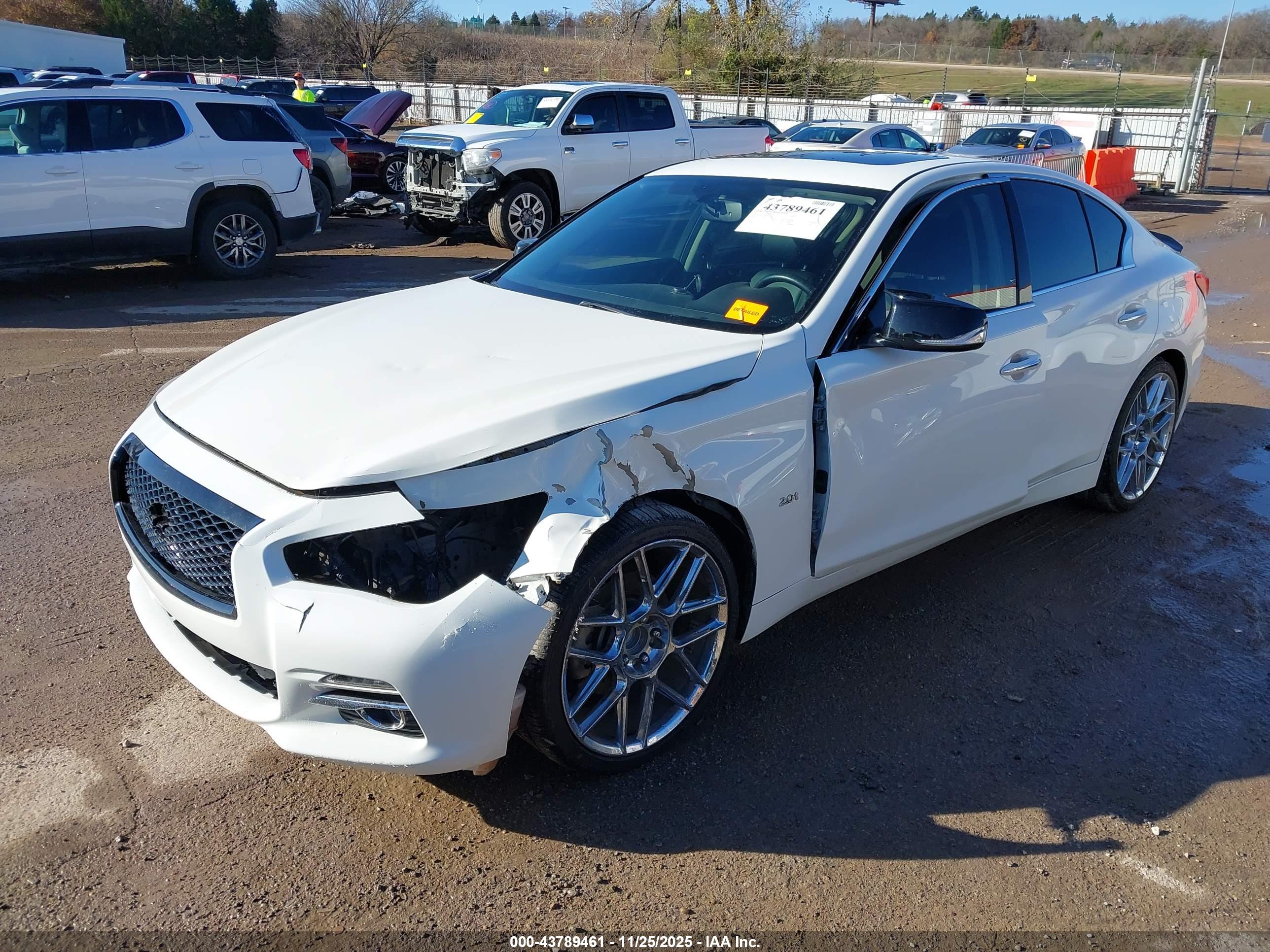 INFINITI Q50 image 2