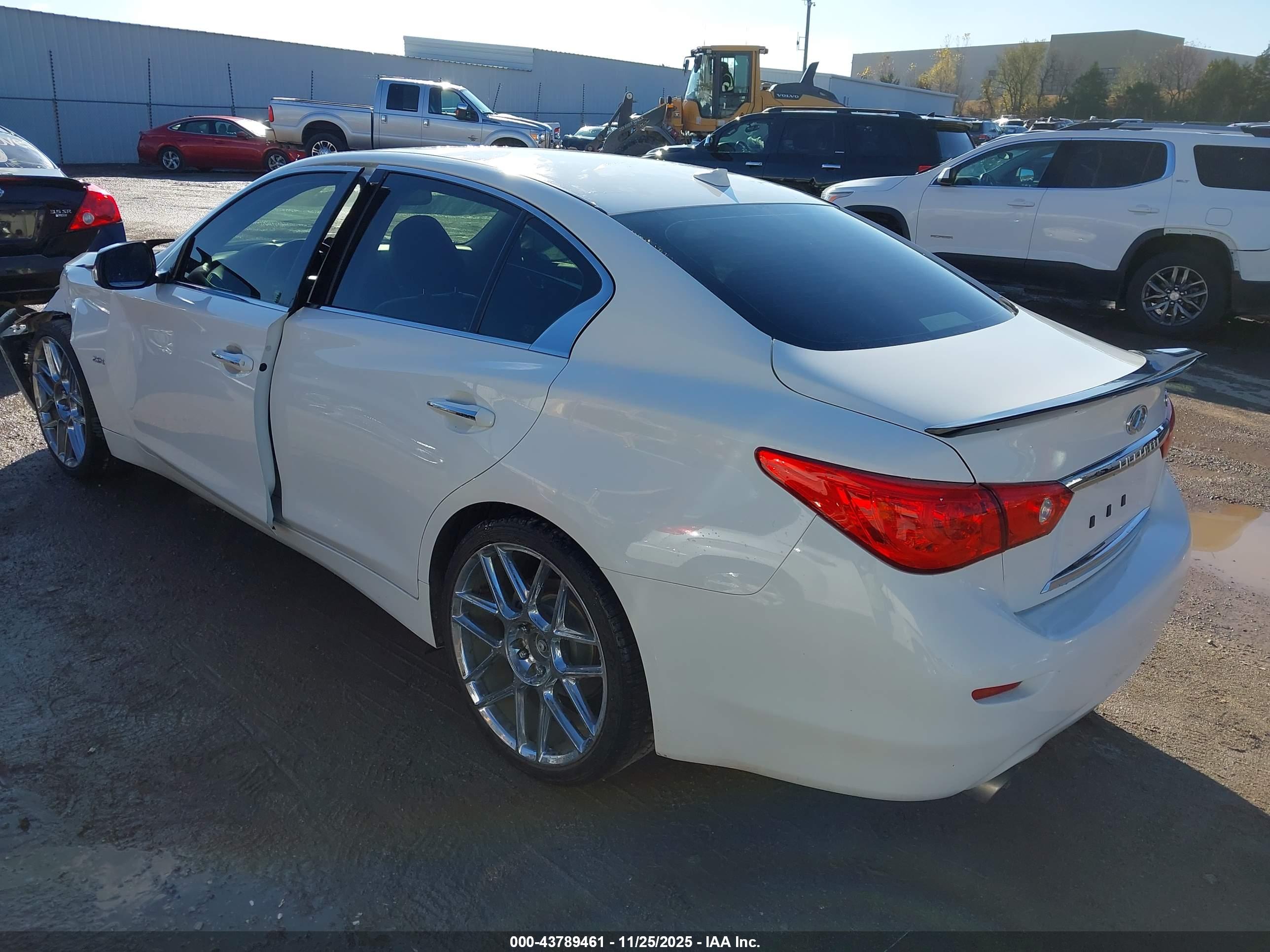 INFINITI Q50 image 3