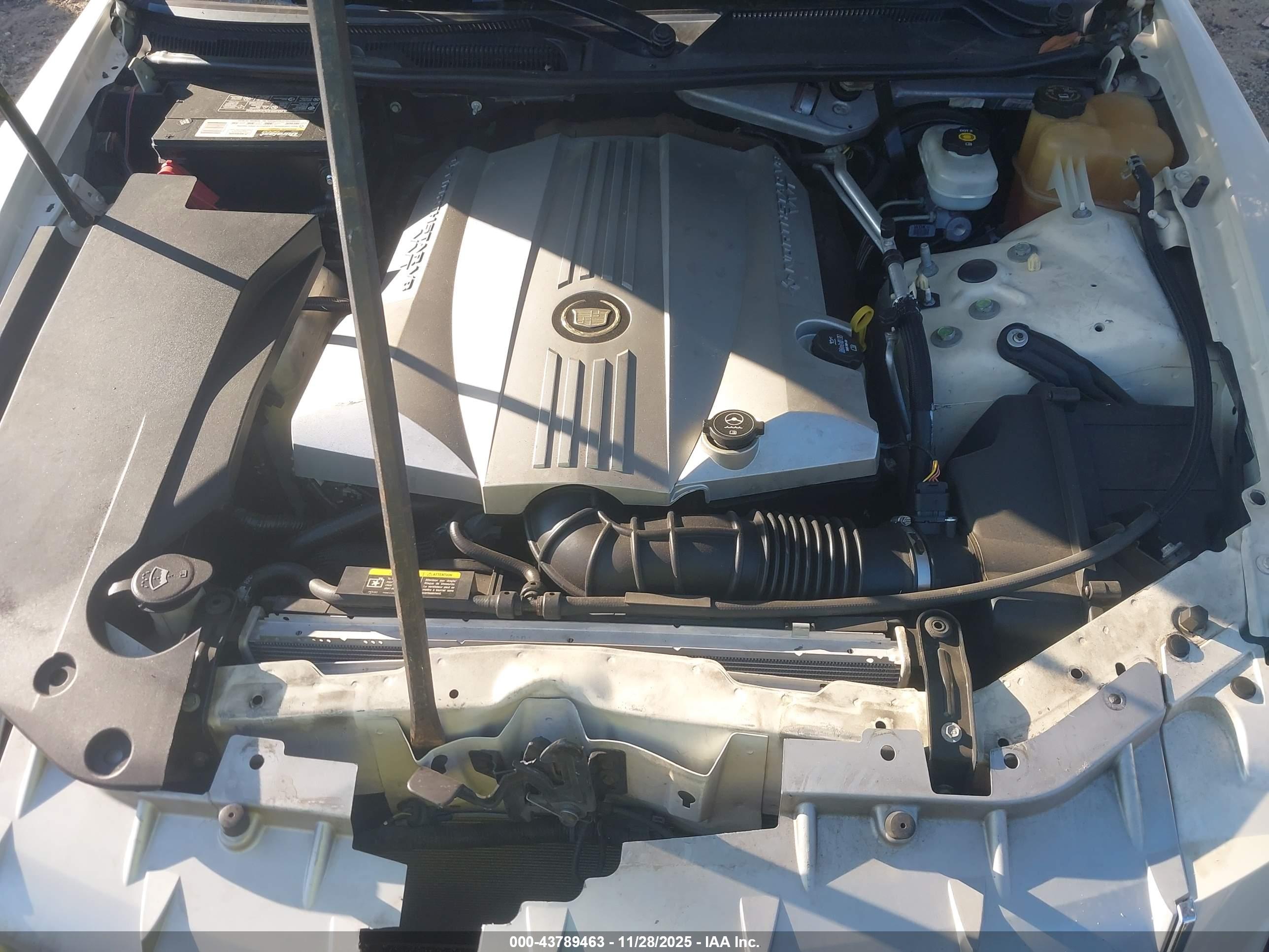 CADILLAC STS image 10