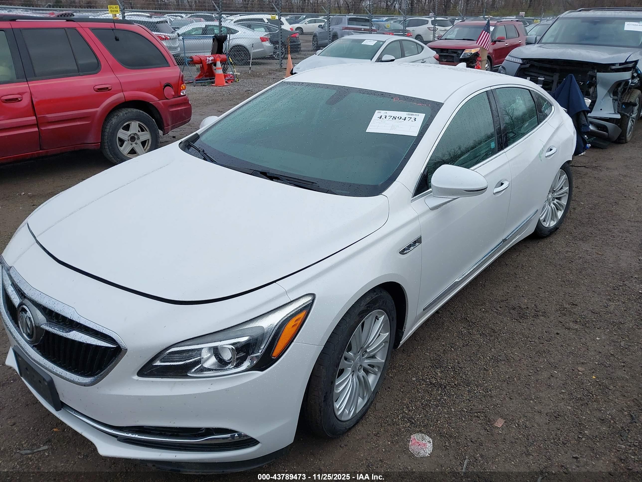 BUICK LACROSSE image 2