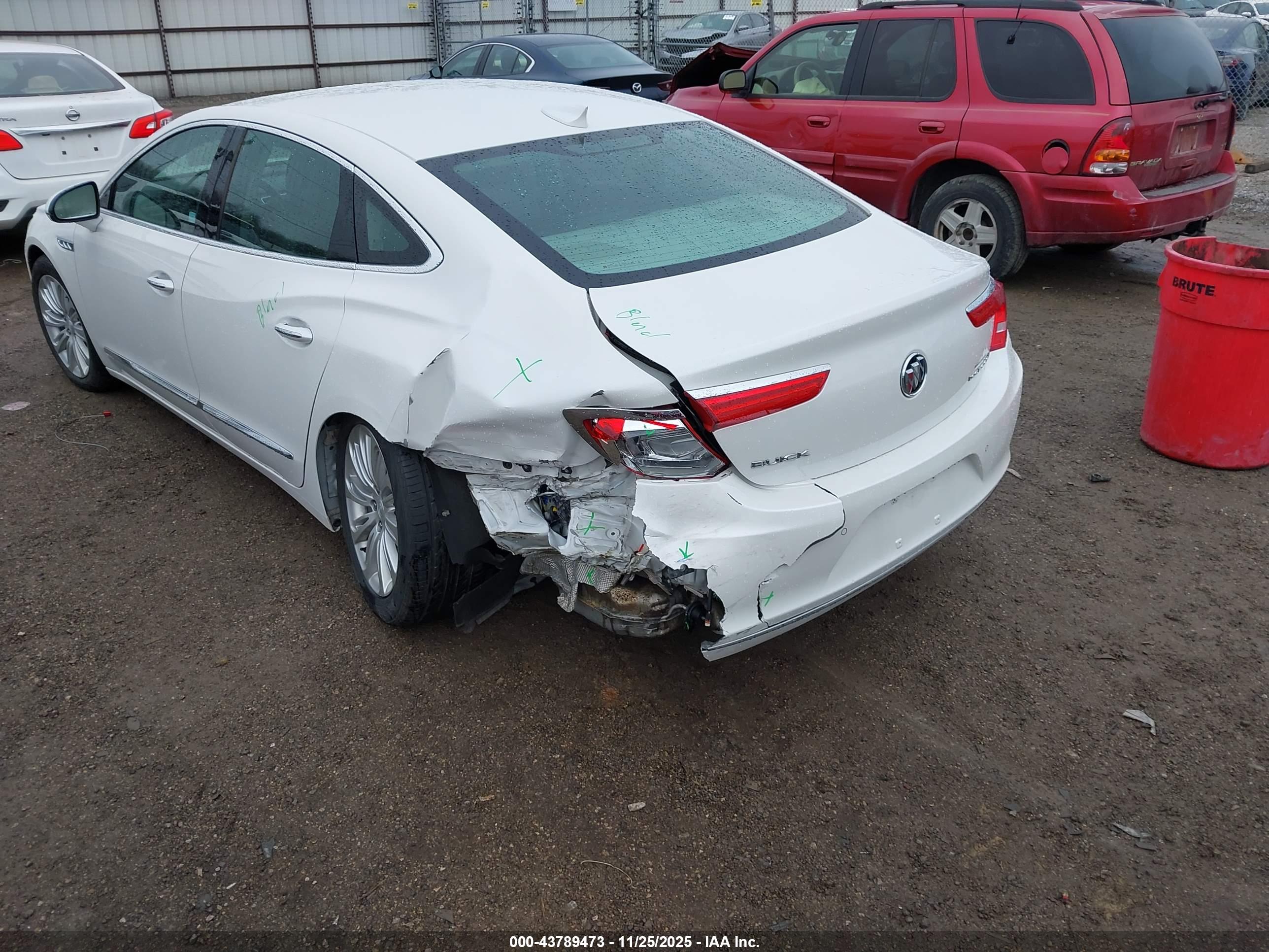 BUICK LACROSSE image 3