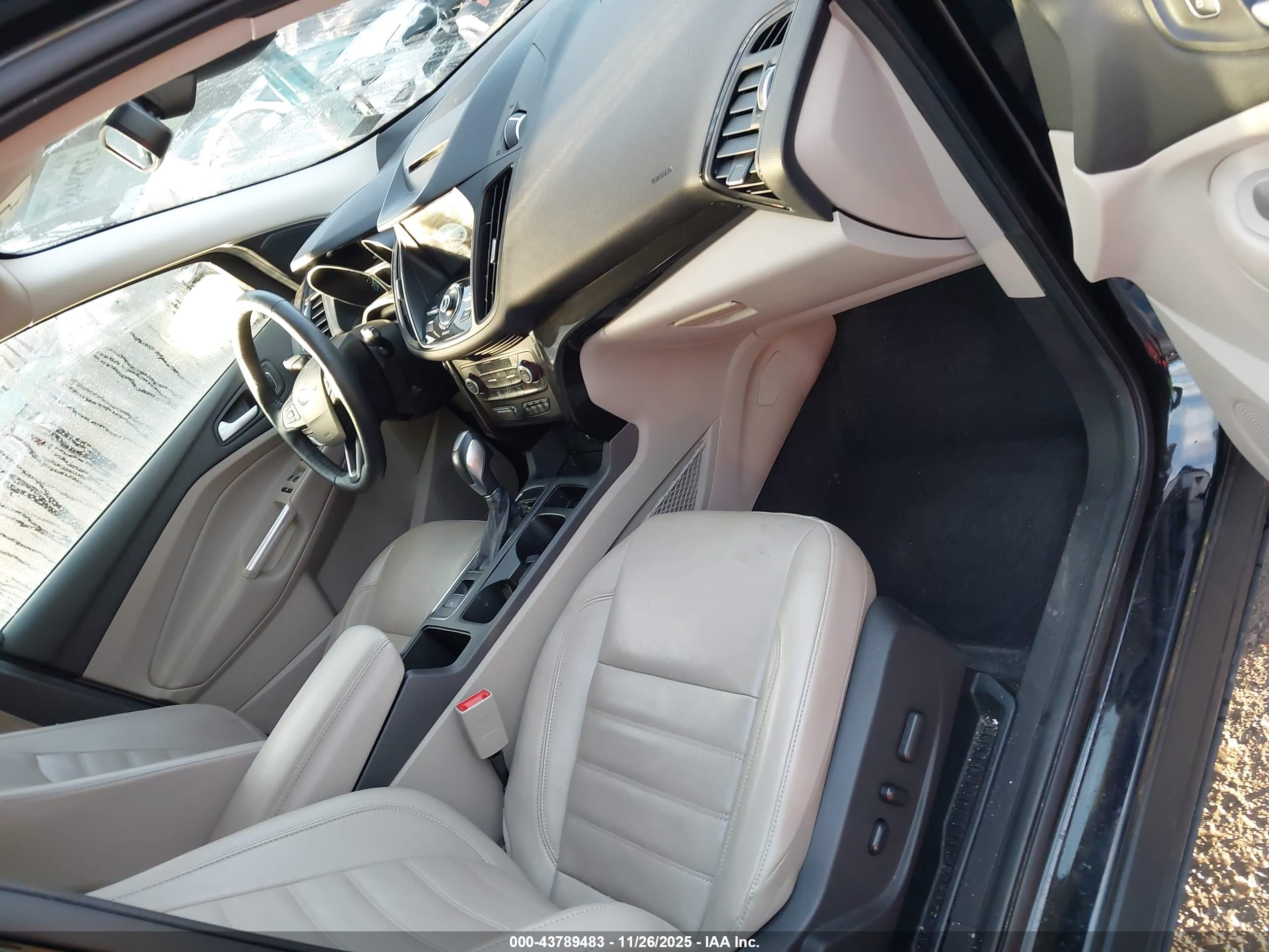 FORD ESCAPE image 5