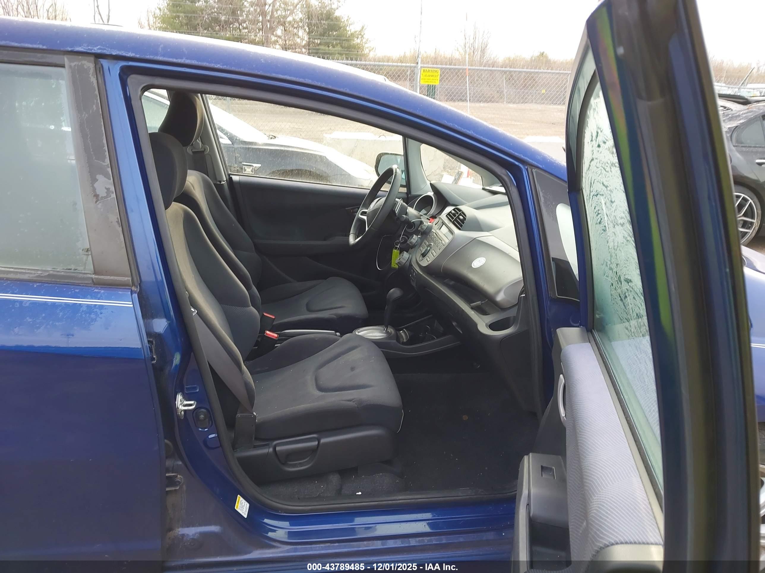 HONDA FIT image 5