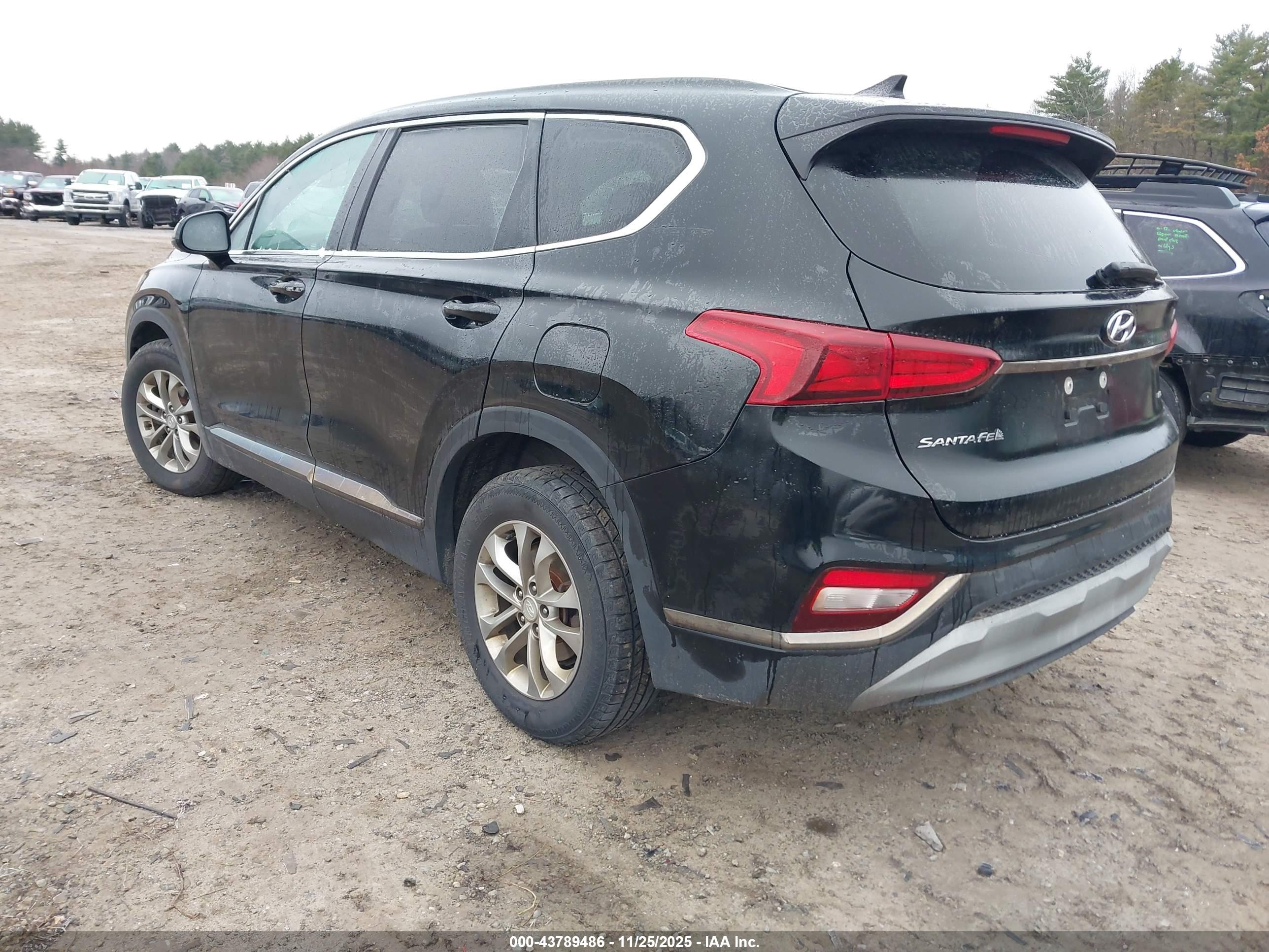 HYUNDAI SANTA image 3