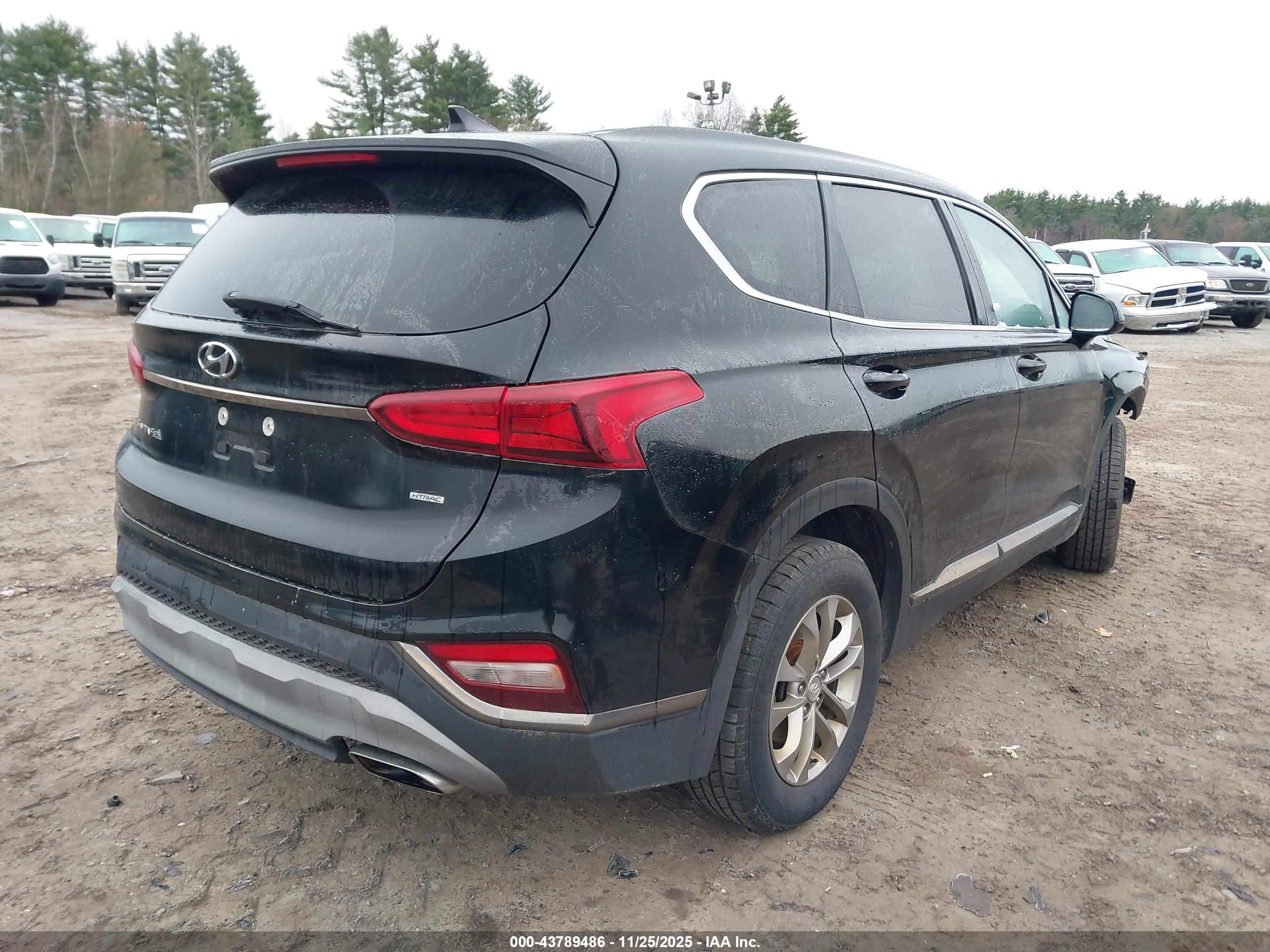 HYUNDAI SANTA image 4