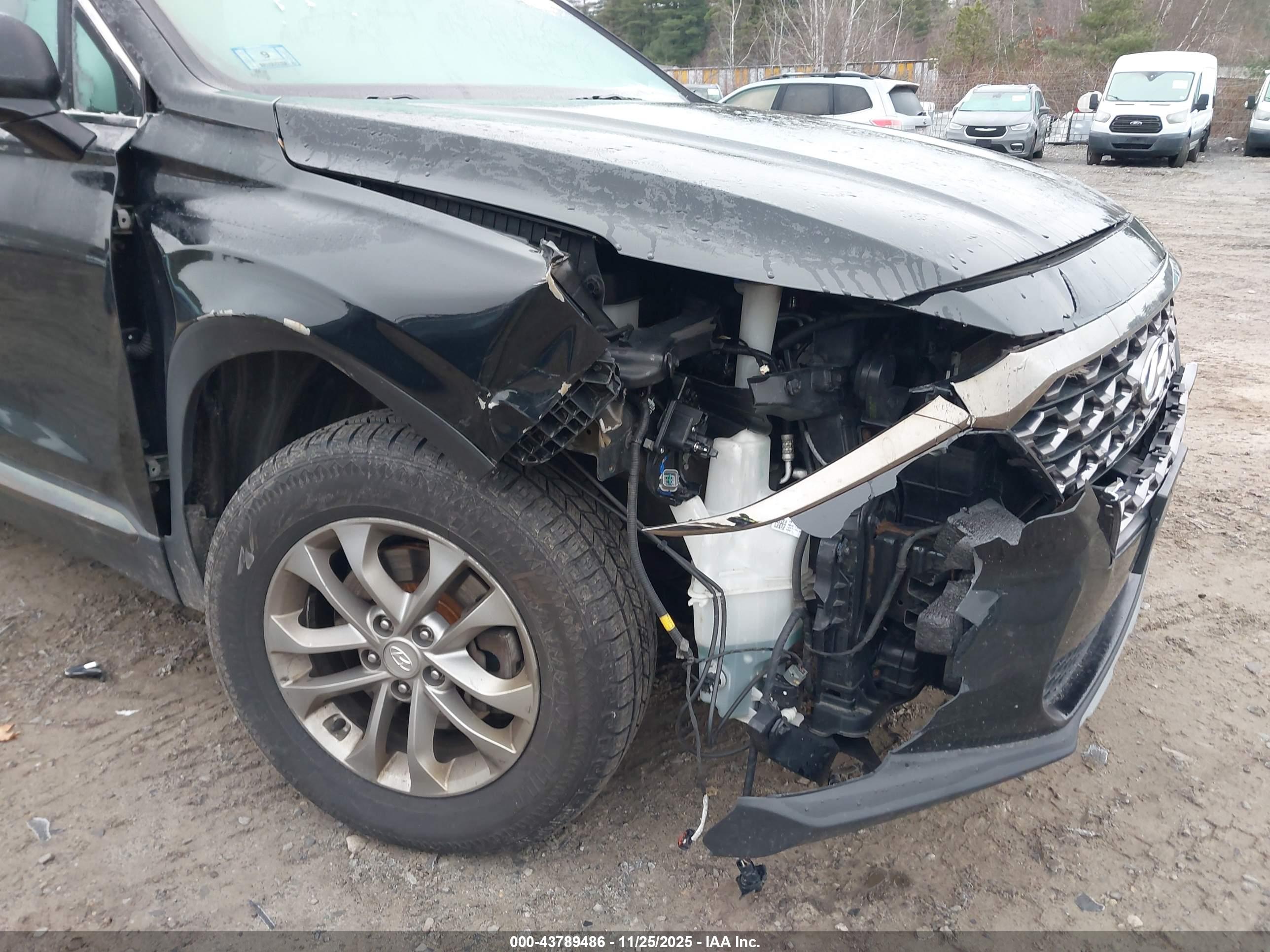 HYUNDAI SANTA image 6
