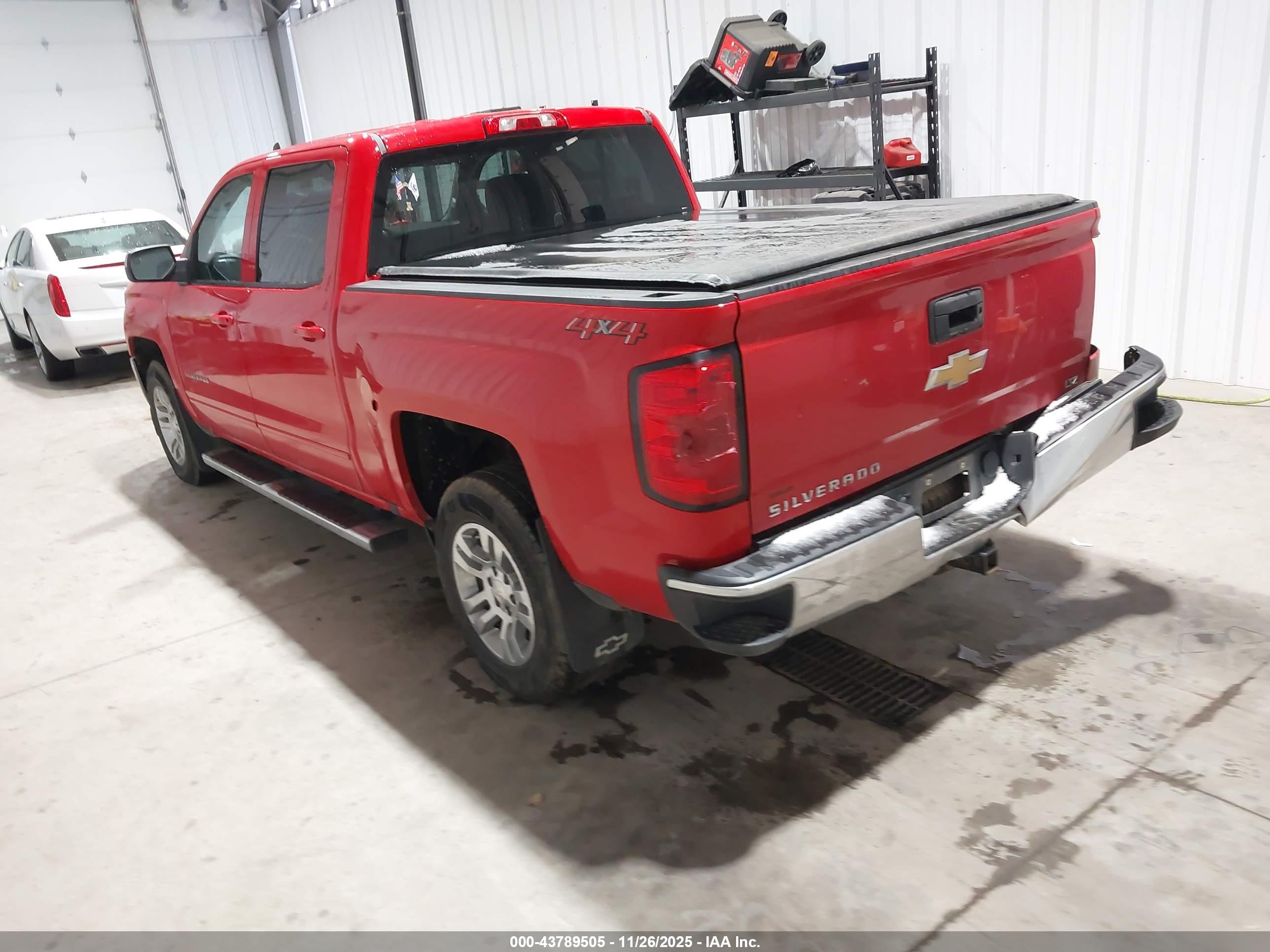 CHEVROLET SILVERADO image 3