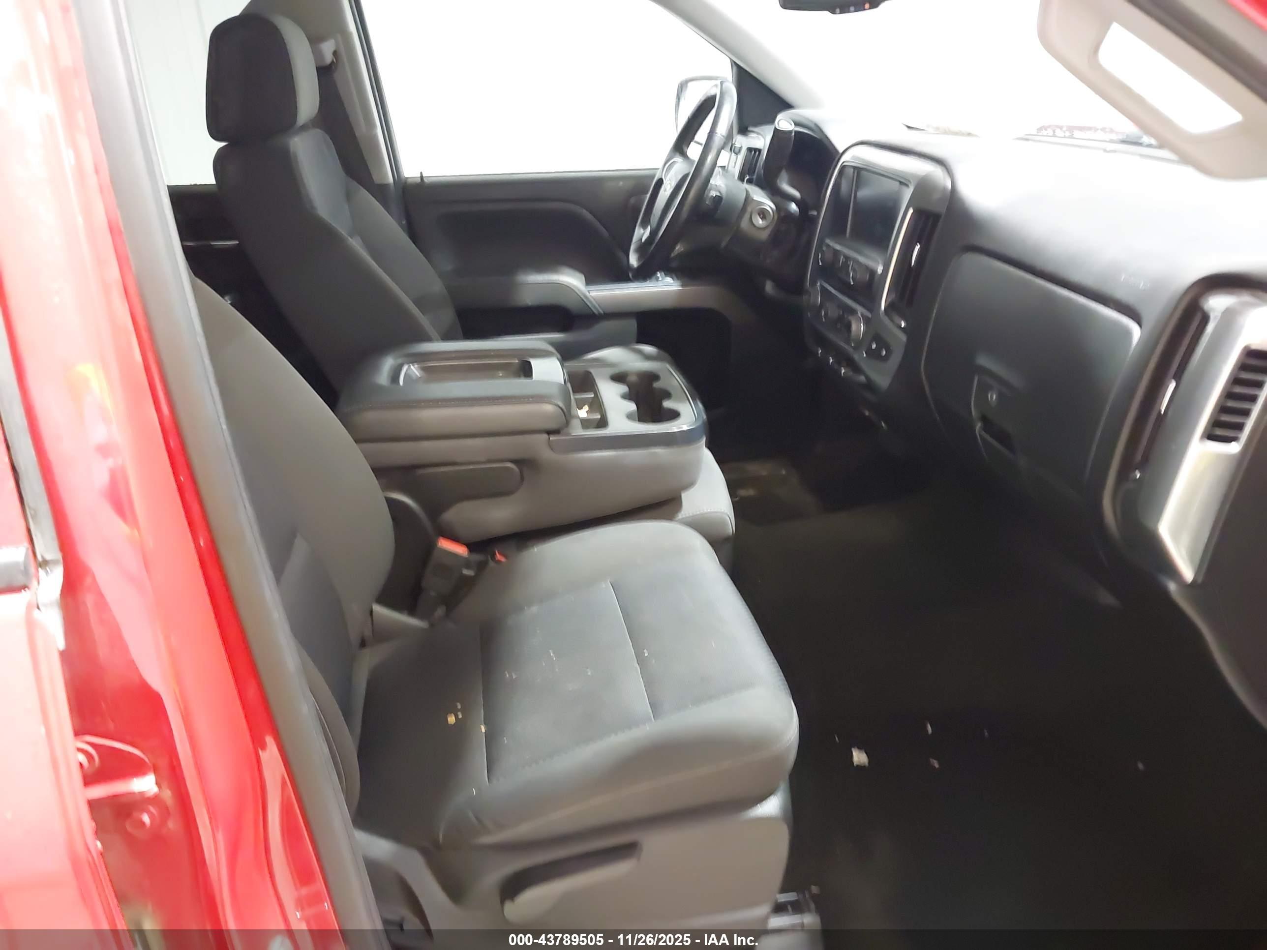 CHEVROLET SILVERADO image 5