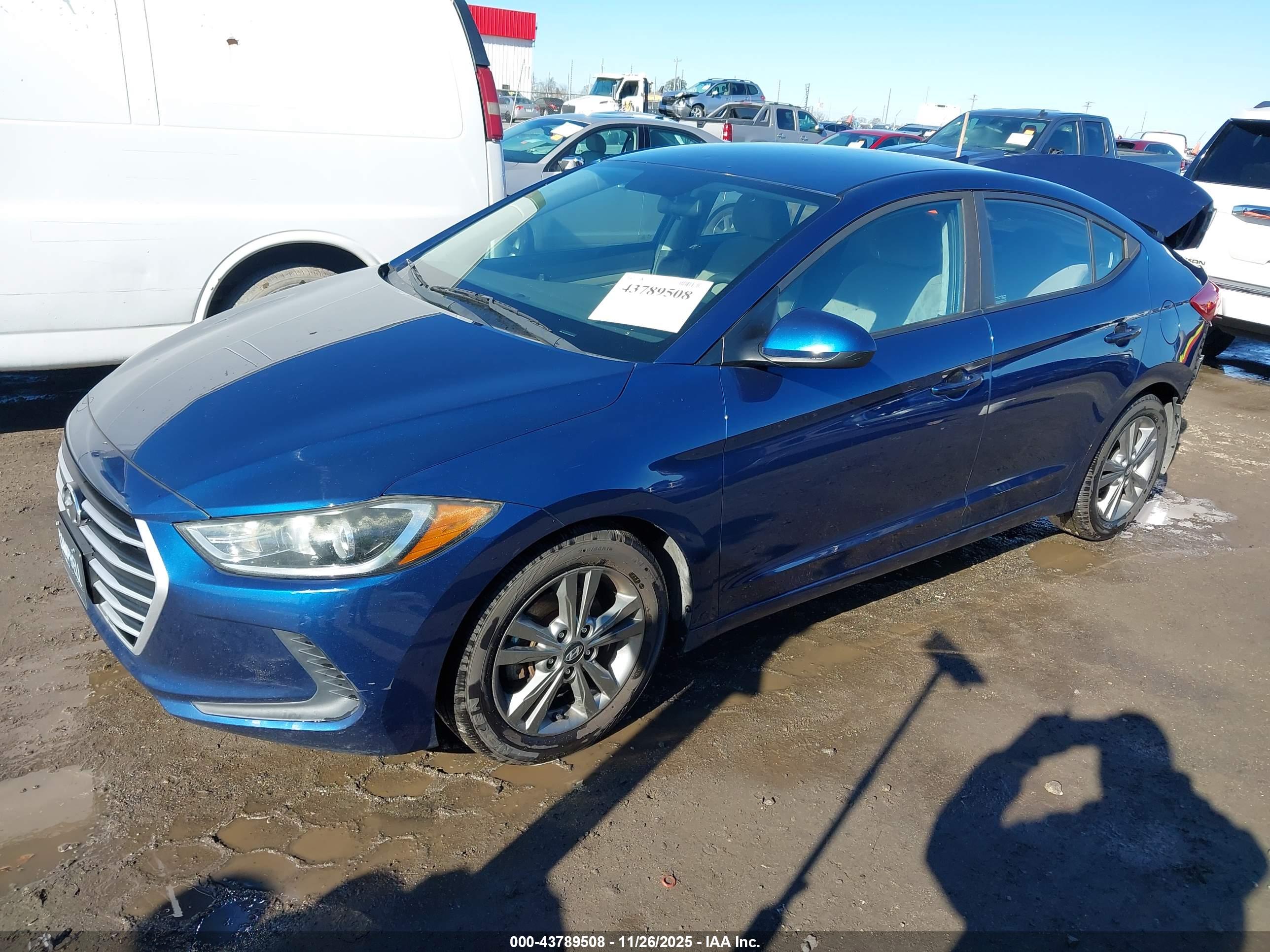 HYUNDAI ELANTRA image 2