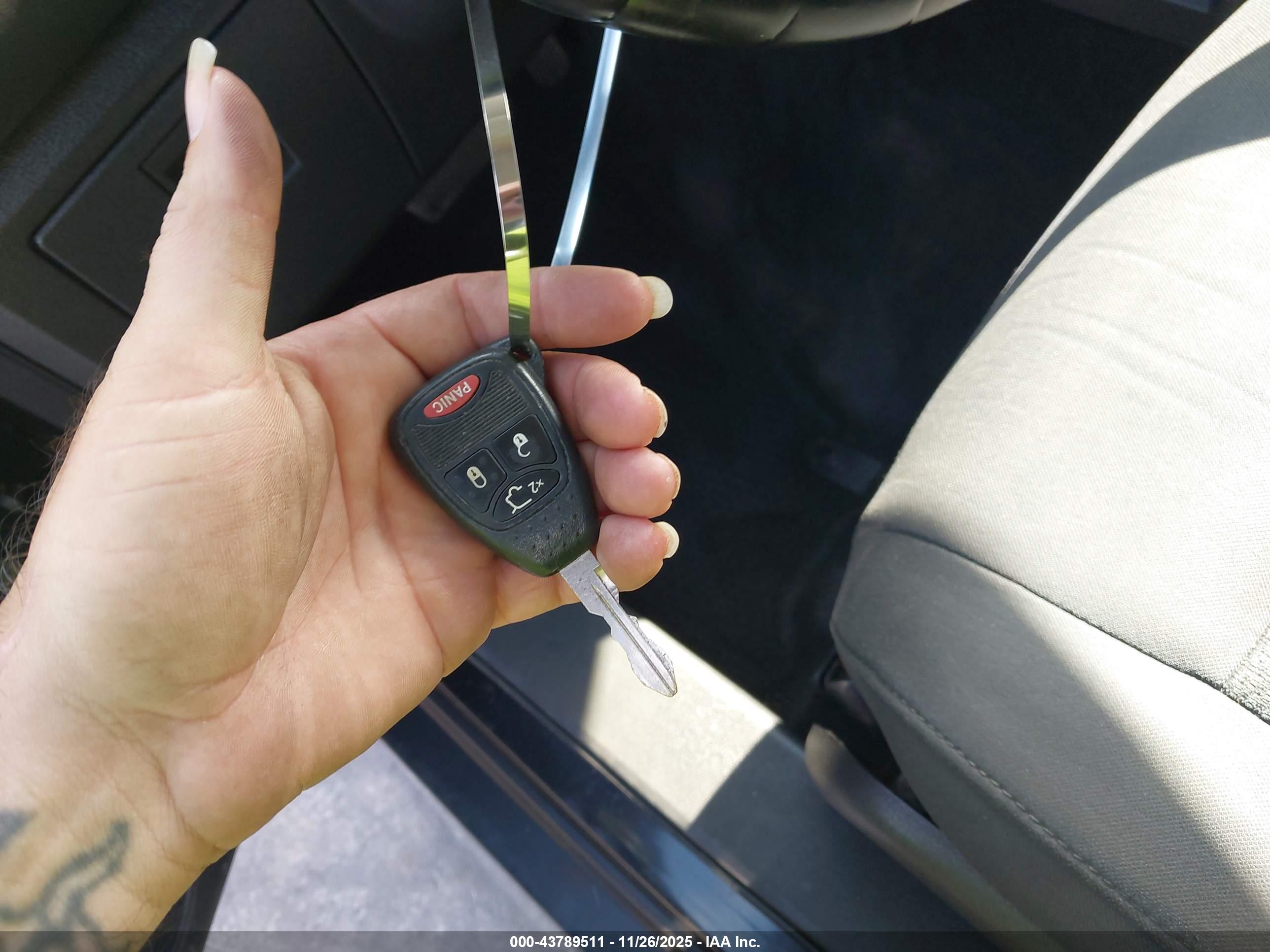 JEEP LIBERTY image 11