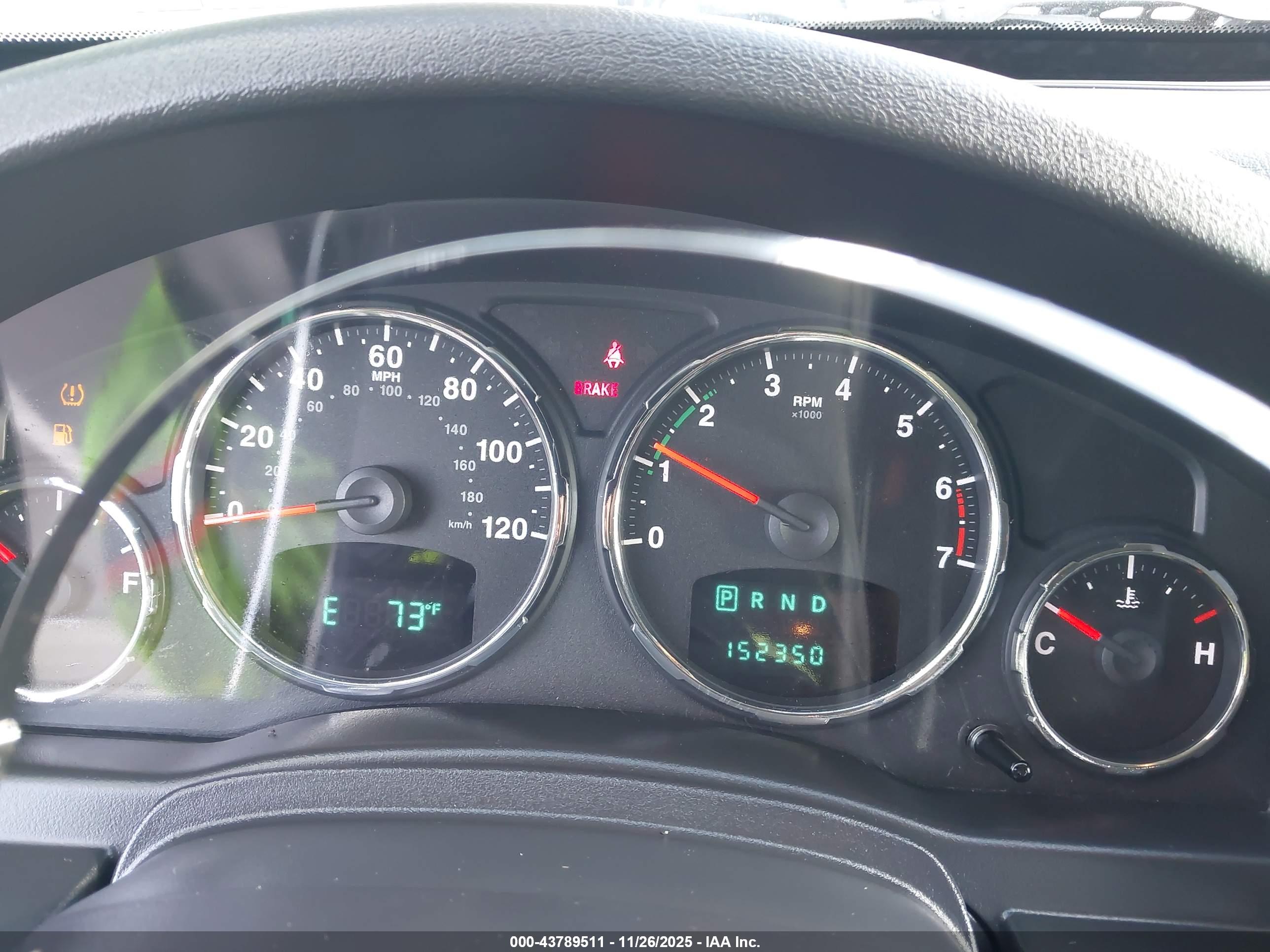 JEEP LIBERTY image 7