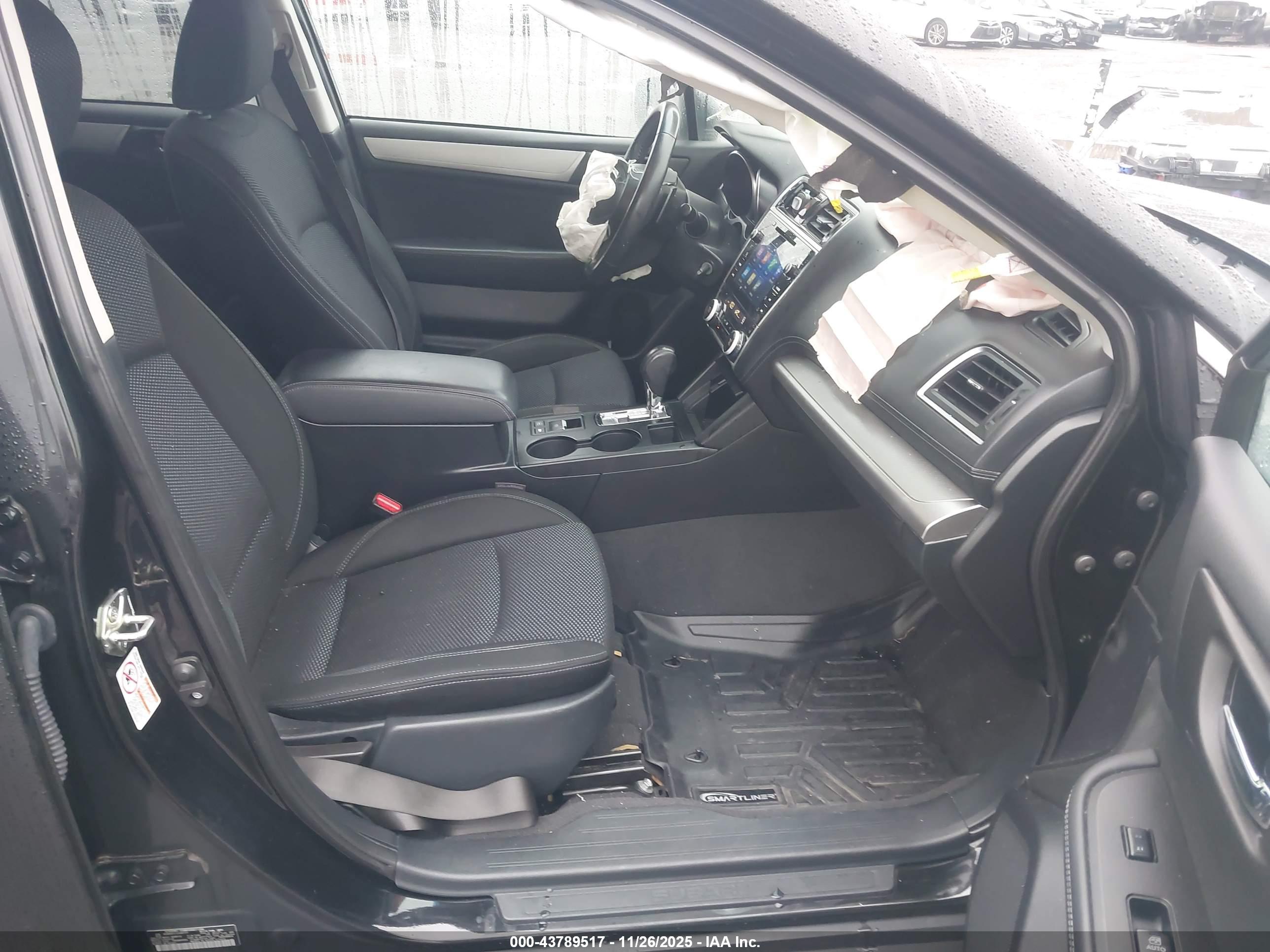SUBARU OUTBACK image 5