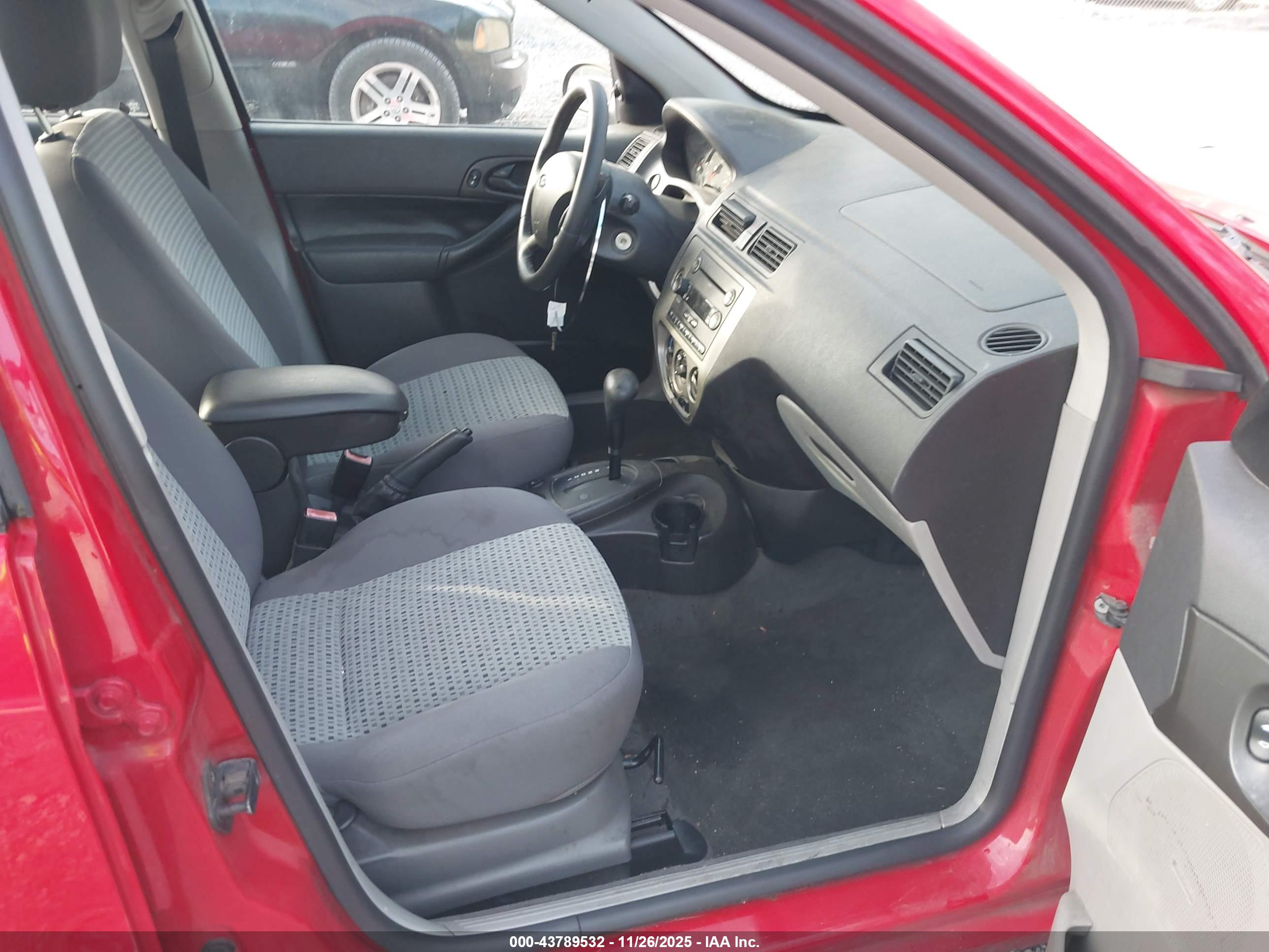 FORD FOCUS image 5