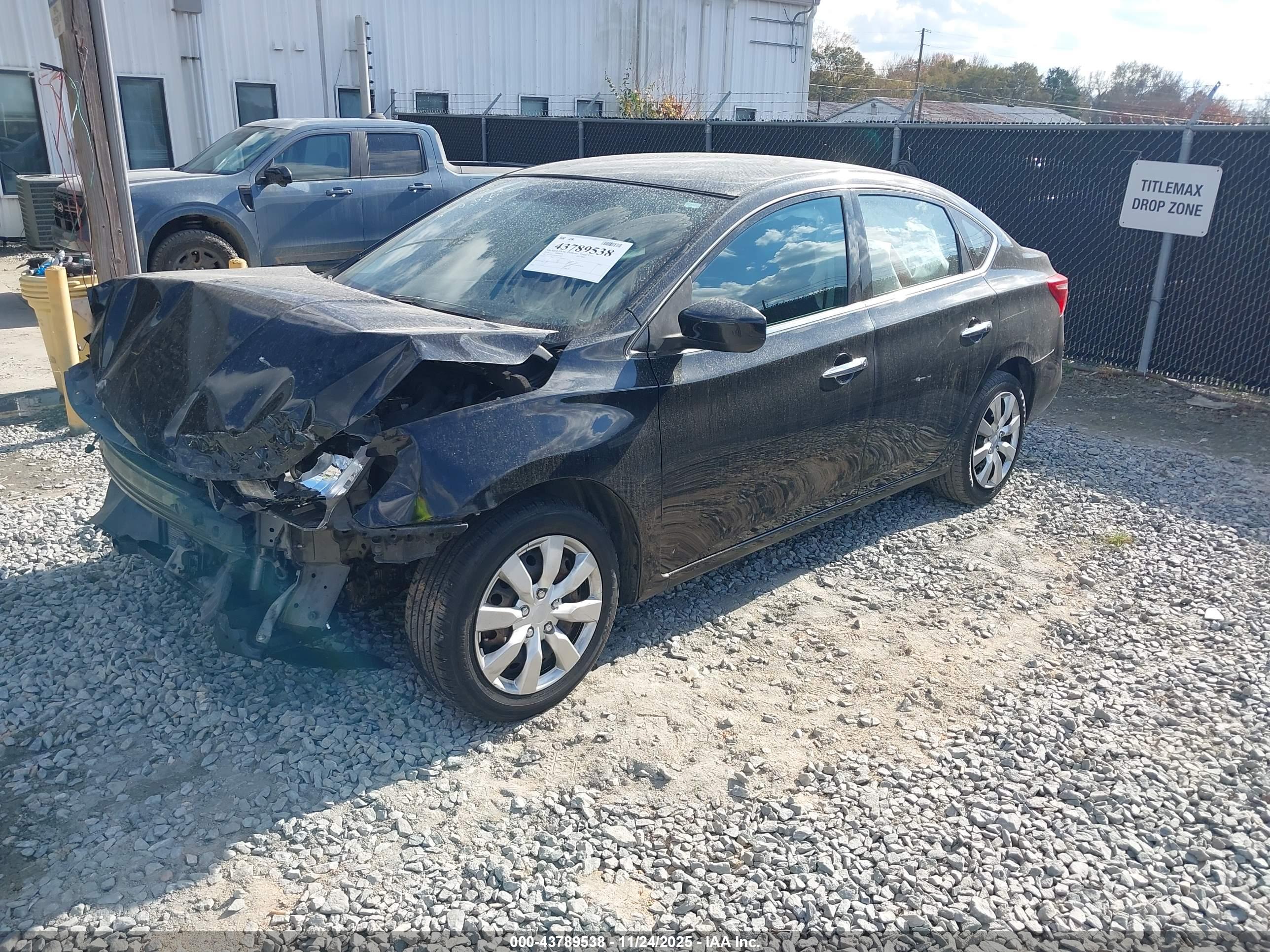 NISSAN SENTRA image 2