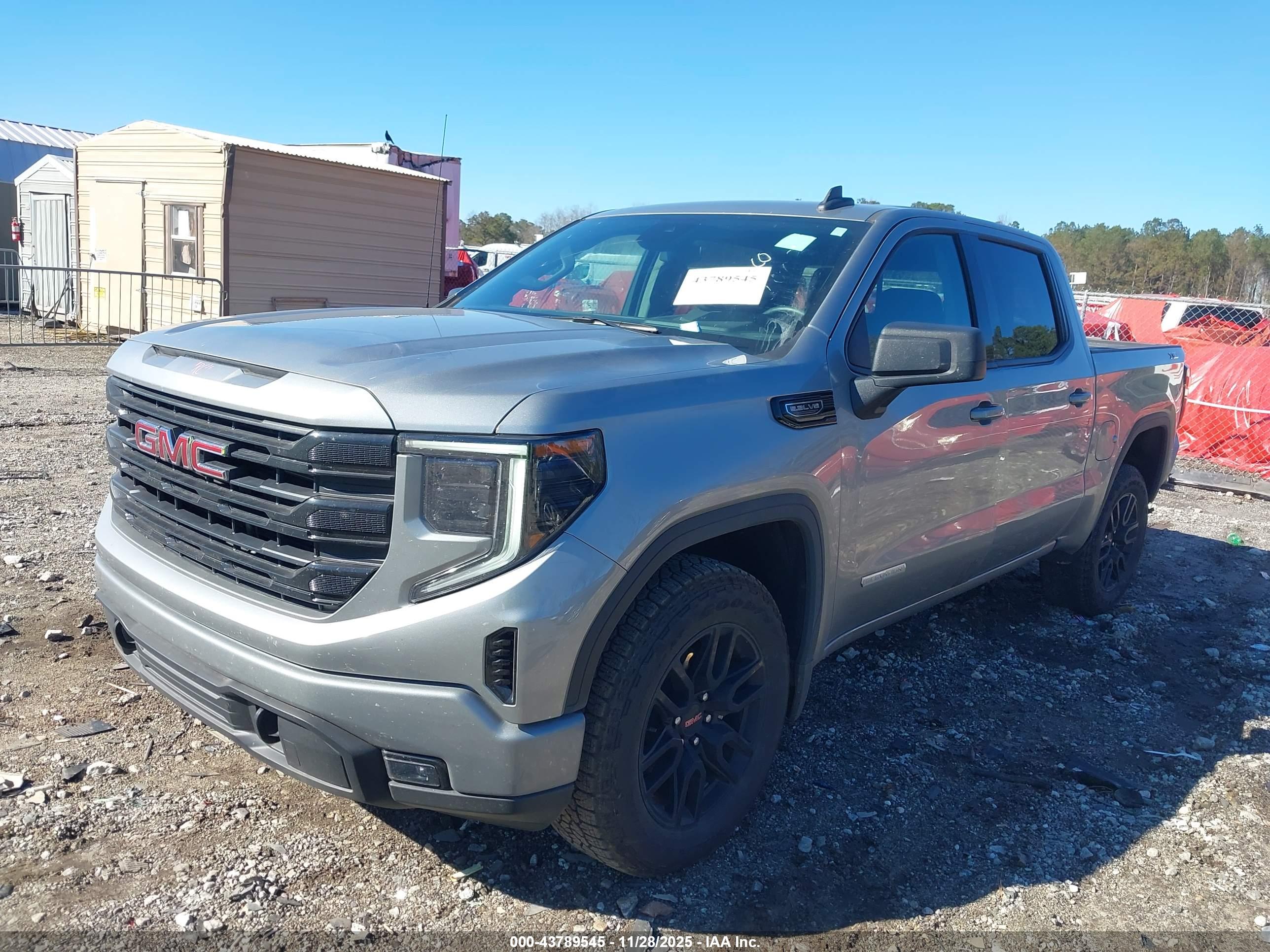 GMC SIERRA image 2