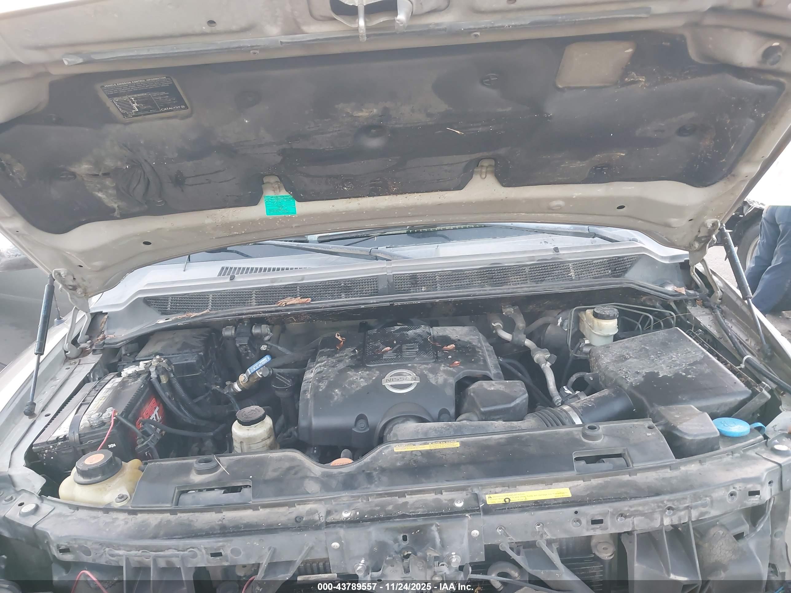NISSAN TITAN image 10