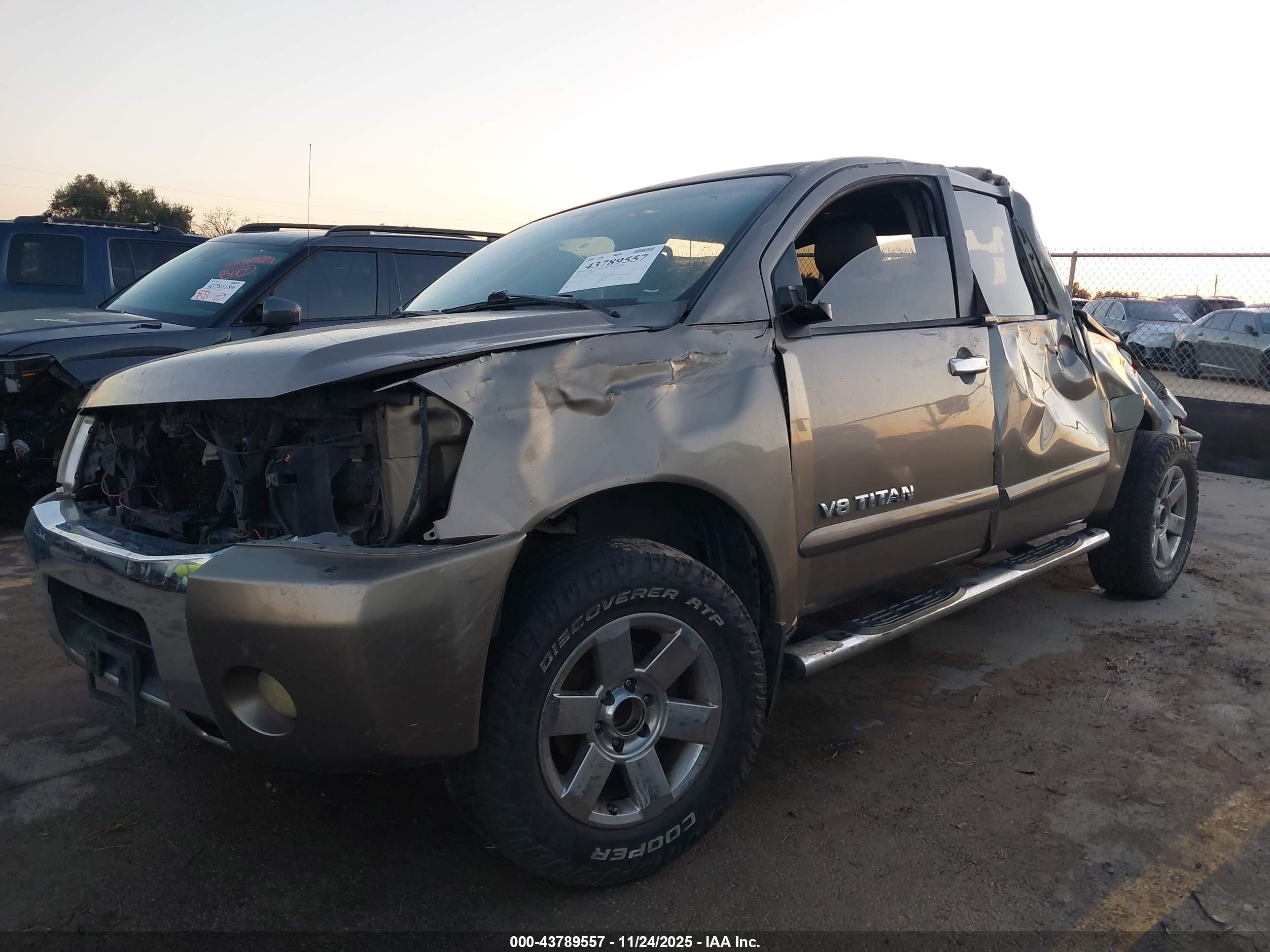 NISSAN TITAN image 6