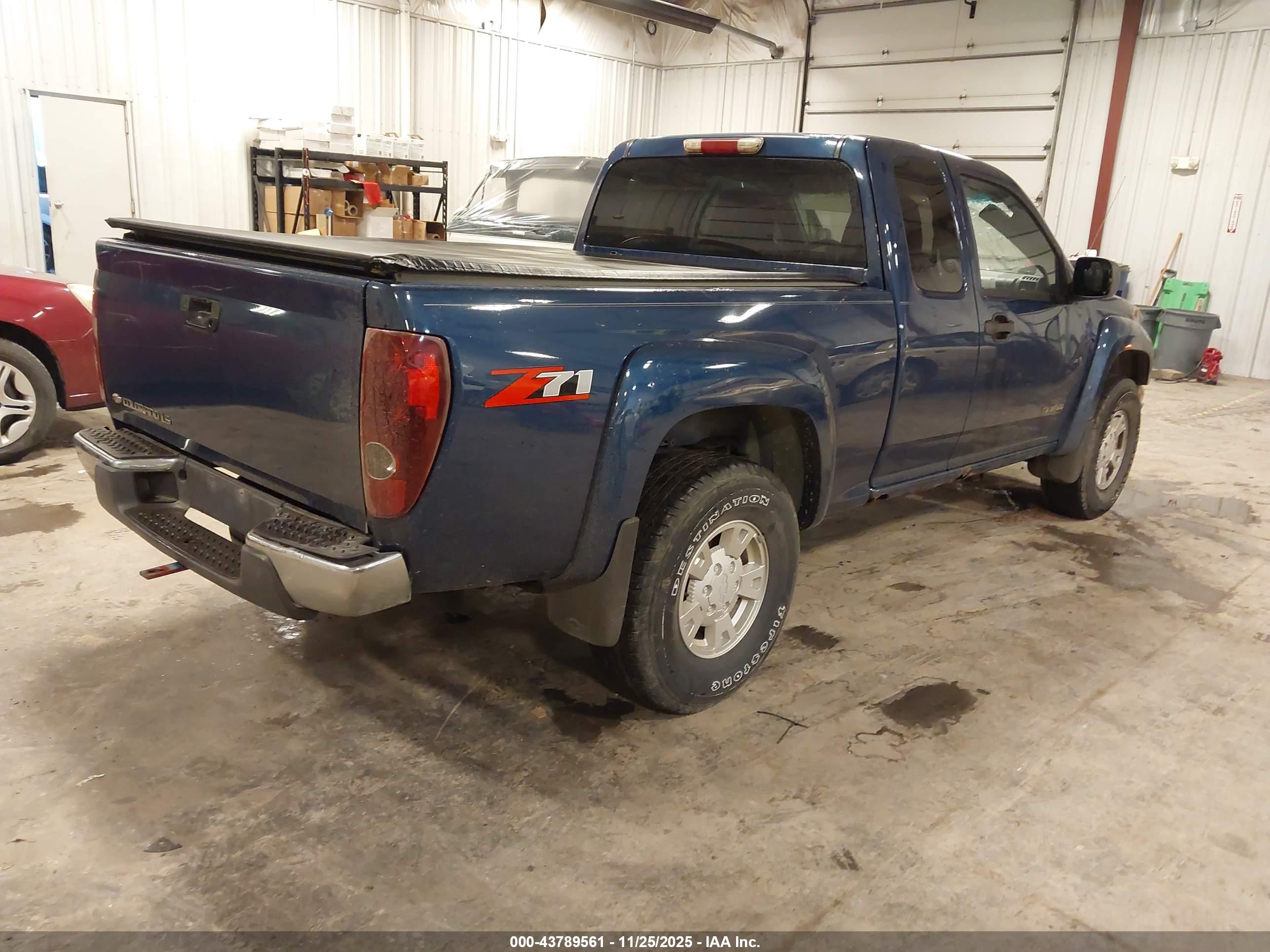 CHEVROLET COLORADO image 4