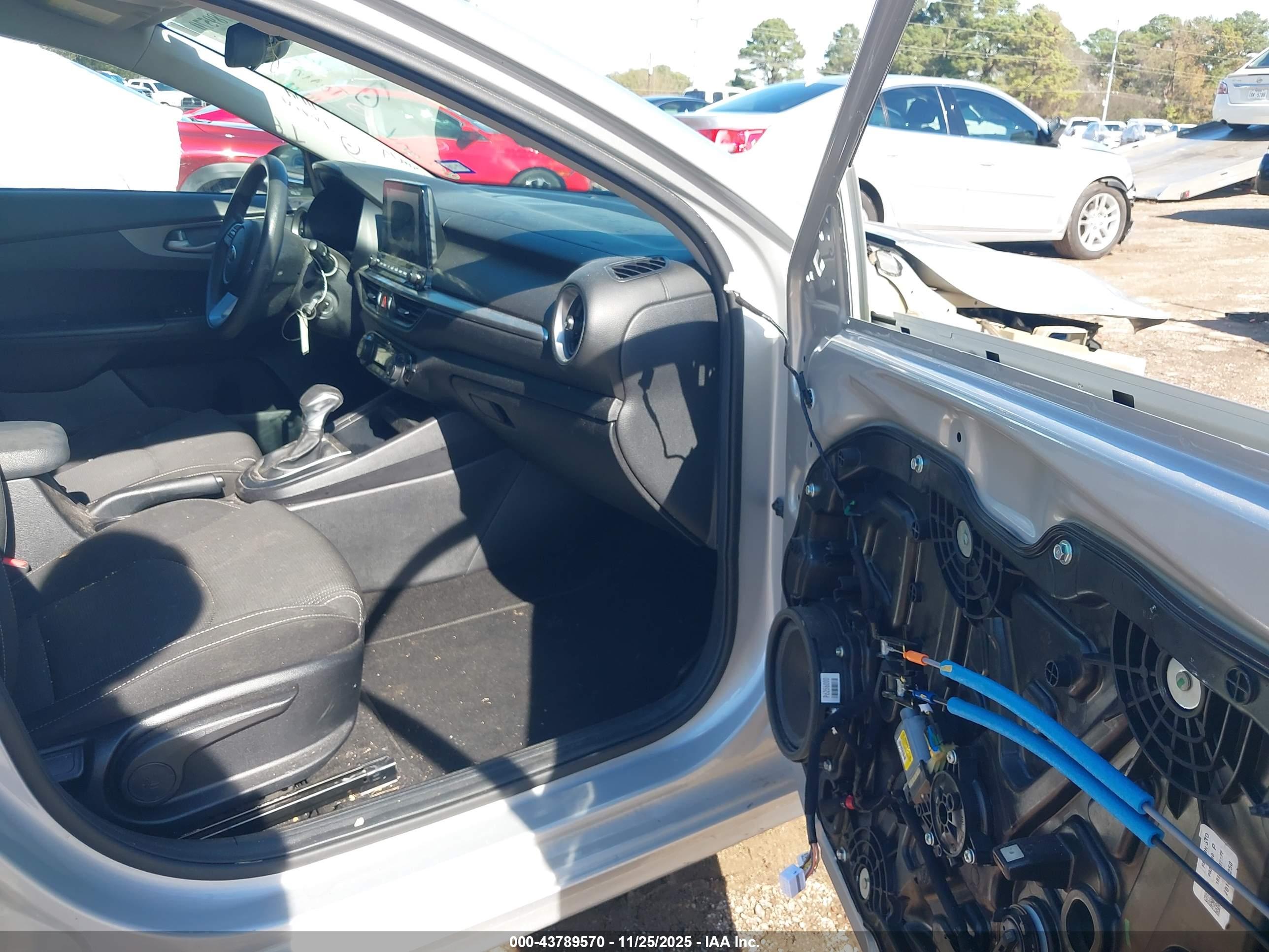 KIA FORTE image 5