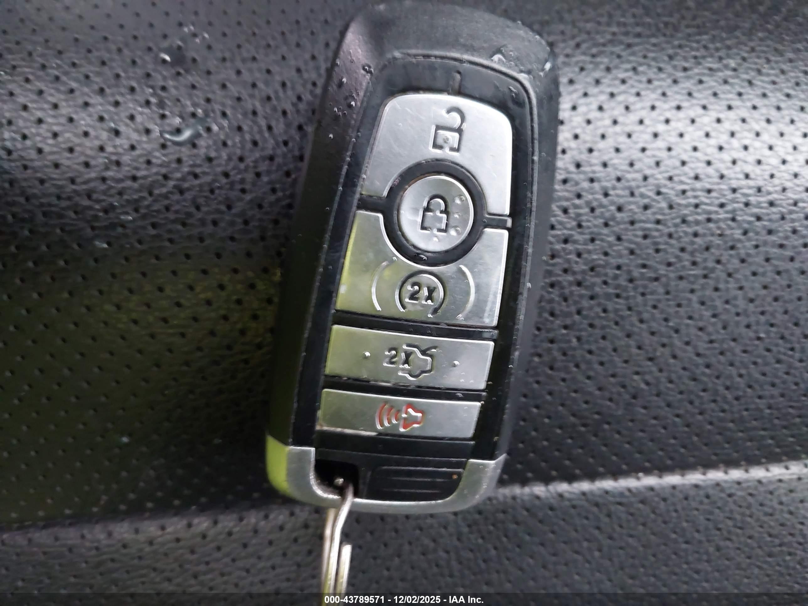 FORD MUSTANG image 11