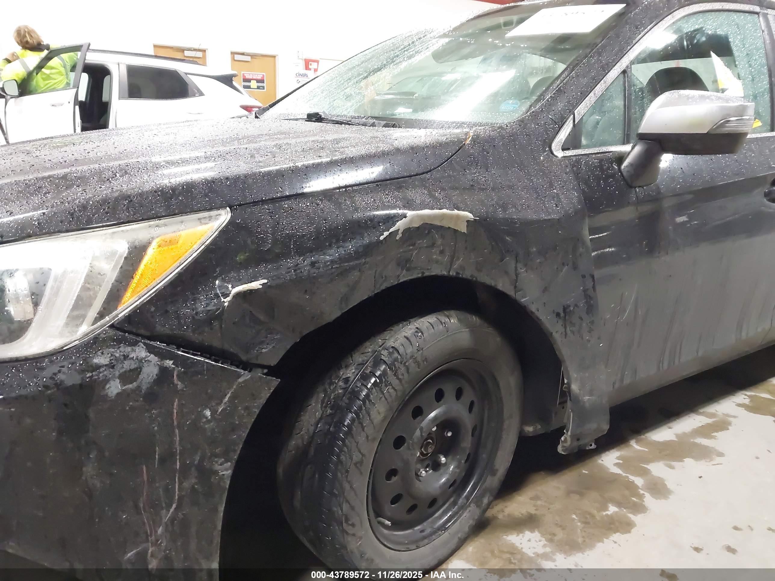 SUBARU LEGACY image 6