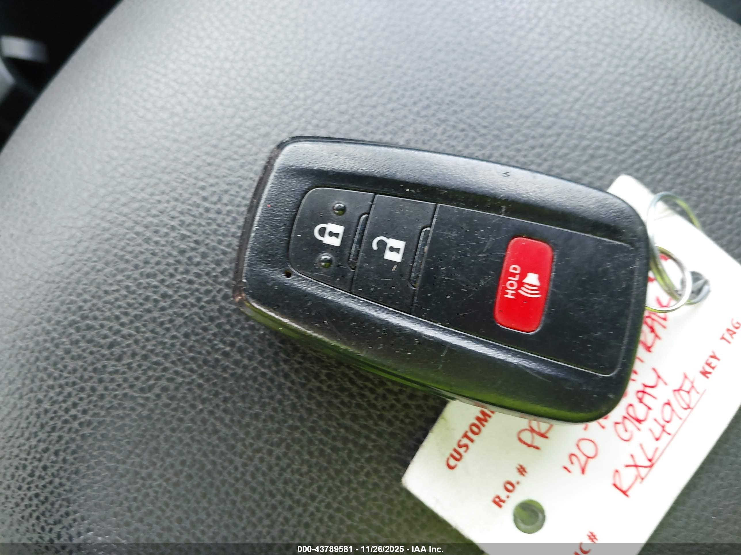 TOYOTA RAV4 image 11