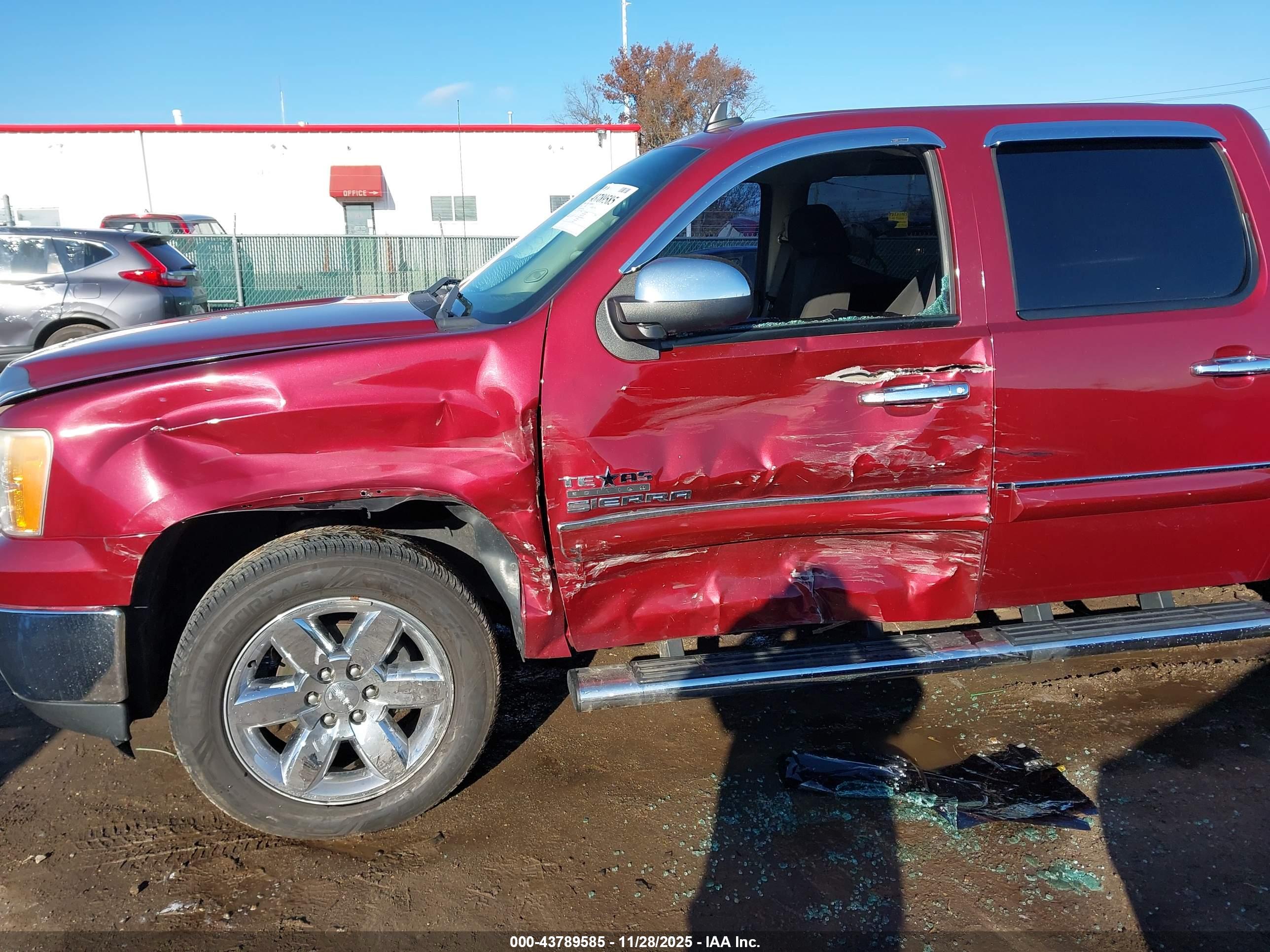 GMC SIERRA image 6