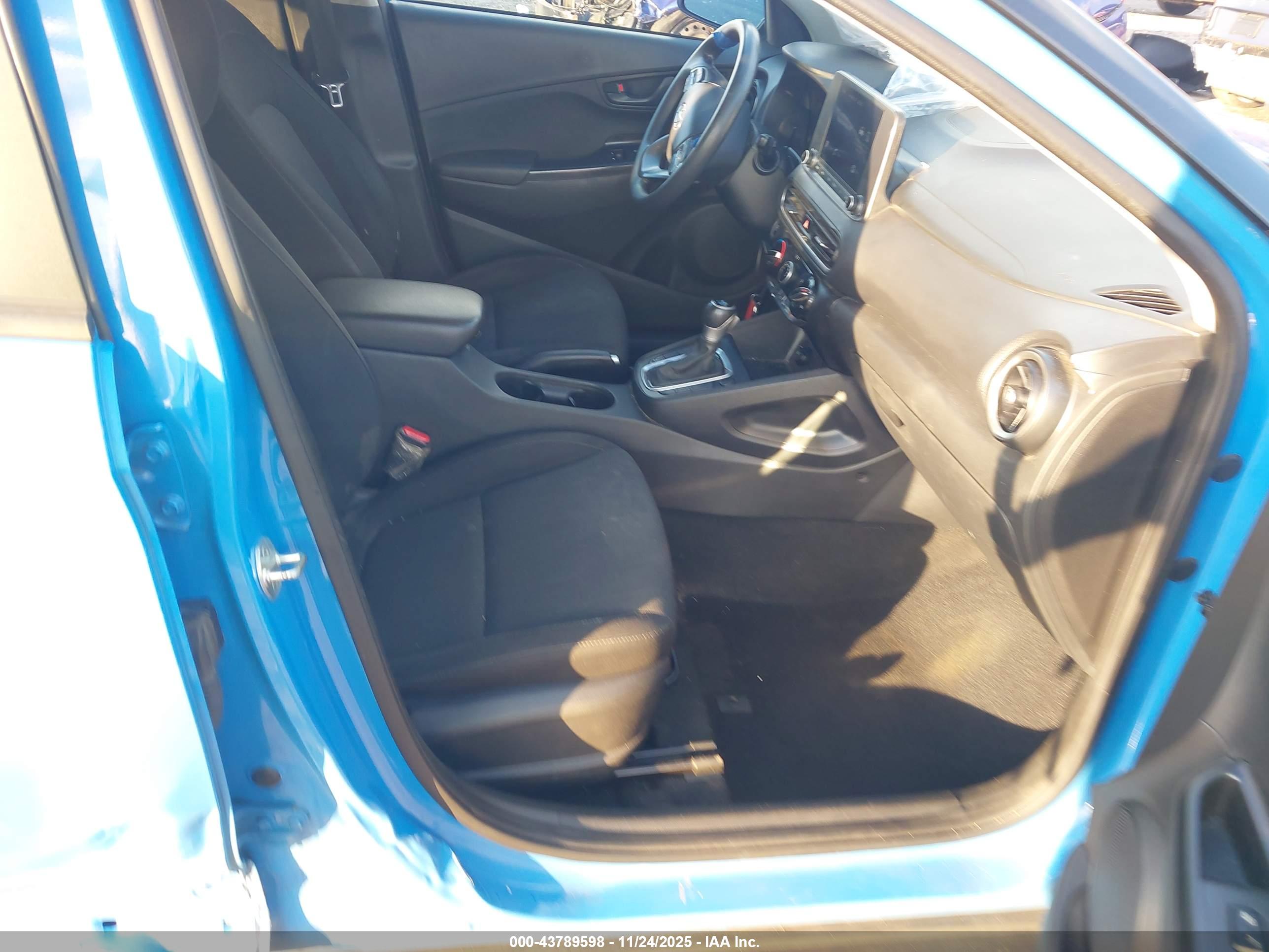 HYUNDAI KONA image 5