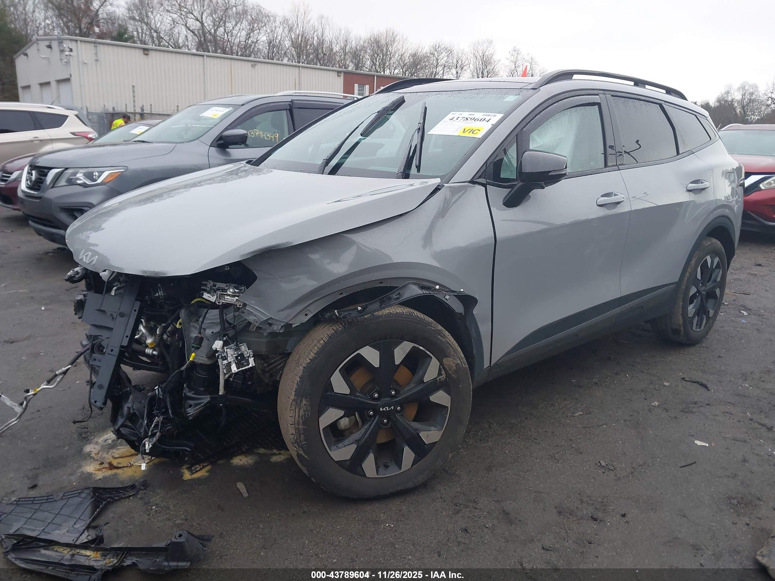 KIA SPORTAGE image 2