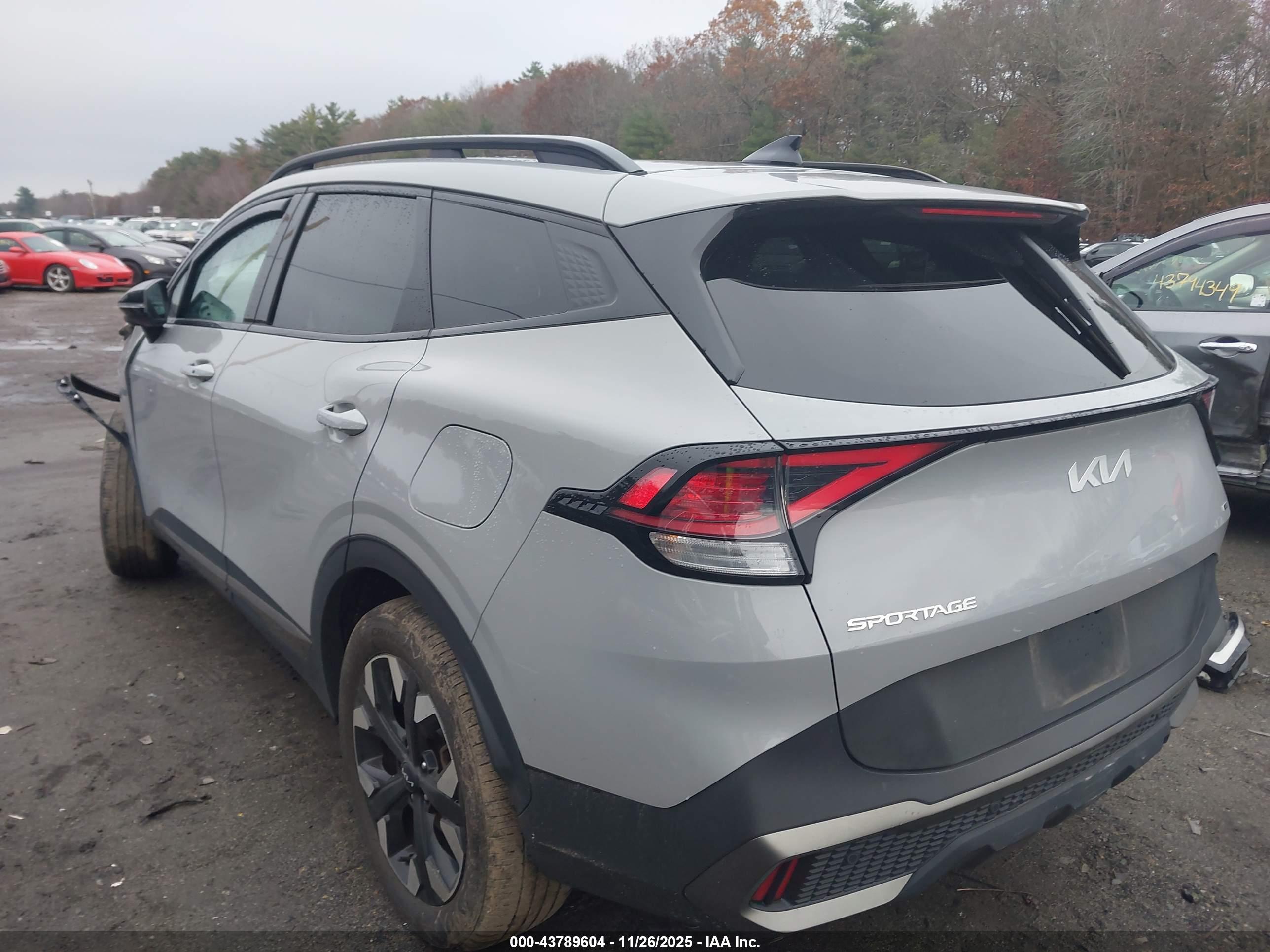 KIA SPORTAGE image 3