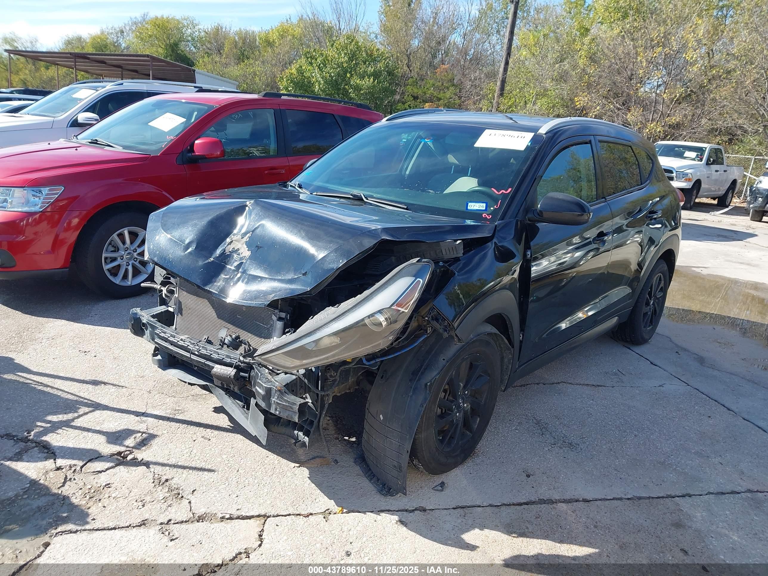 HYUNDAI TUCSON image 2