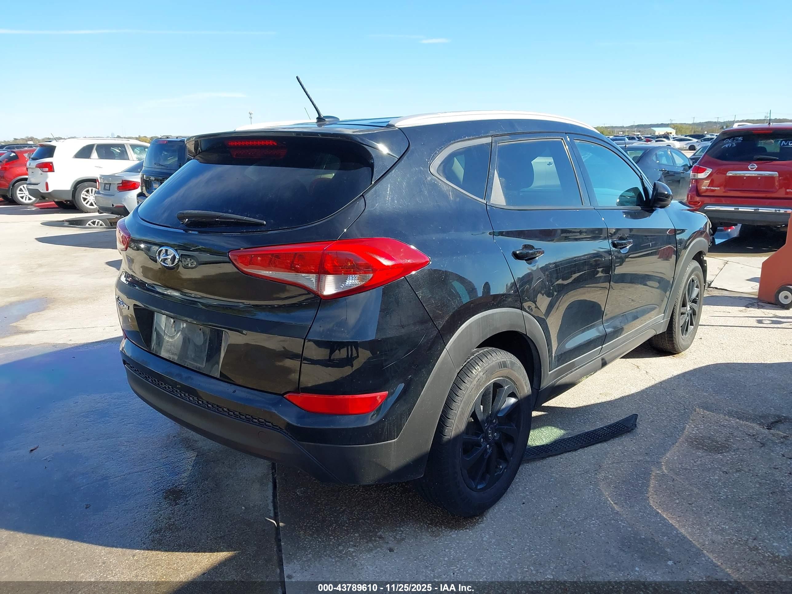 HYUNDAI TUCSON image 4