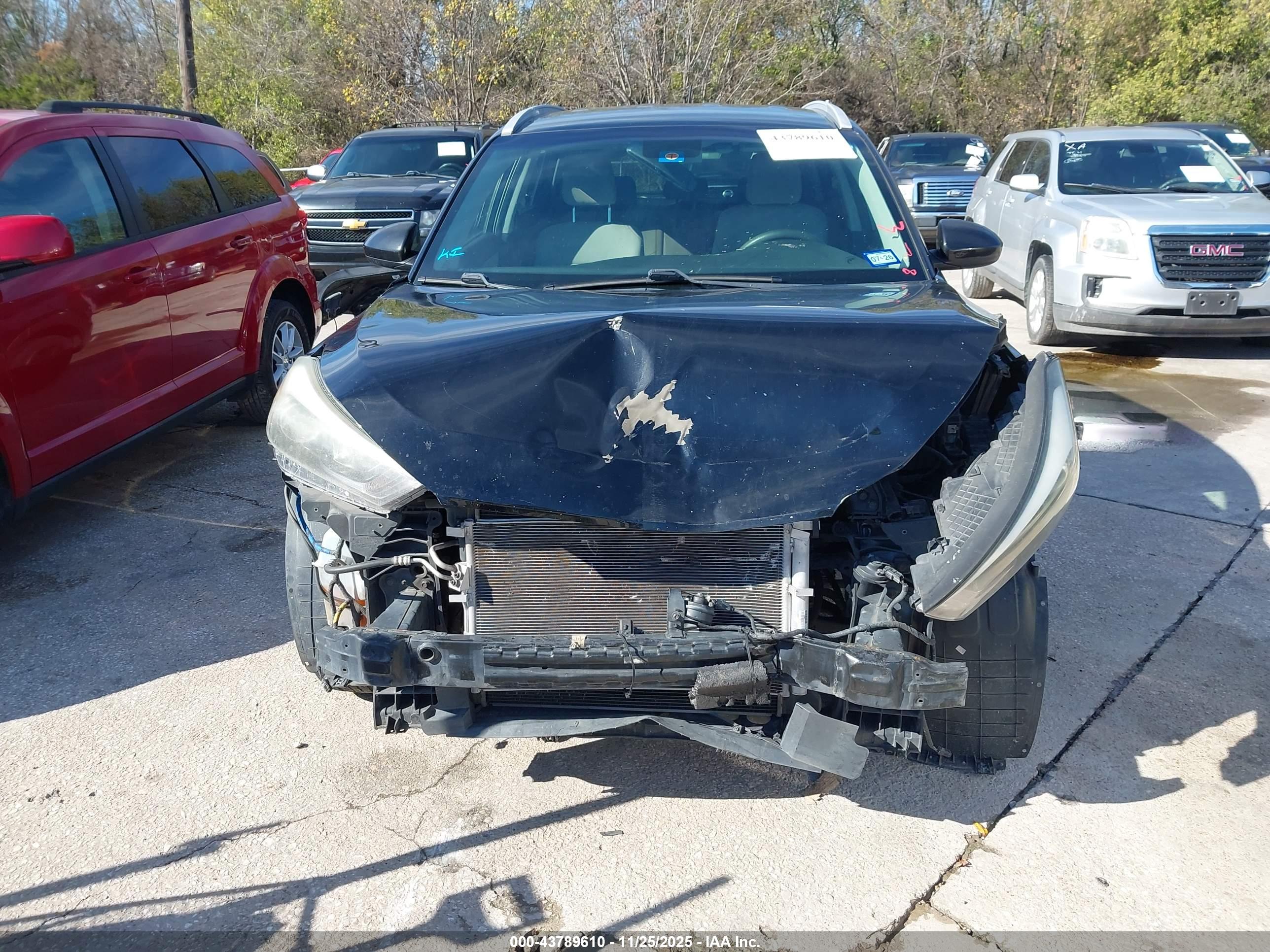 HYUNDAI TUCSON image 6