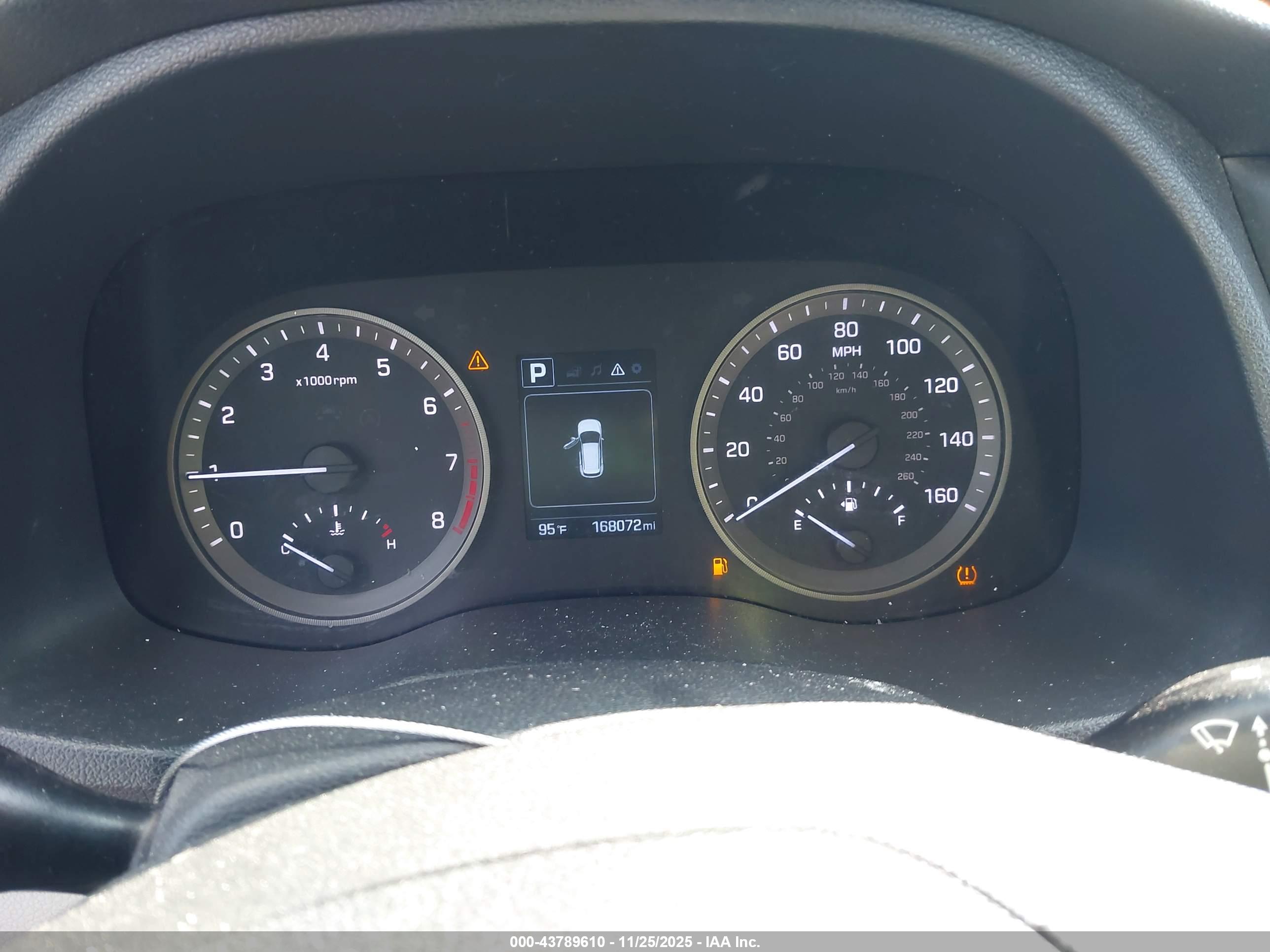 HYUNDAI TUCSON image 7