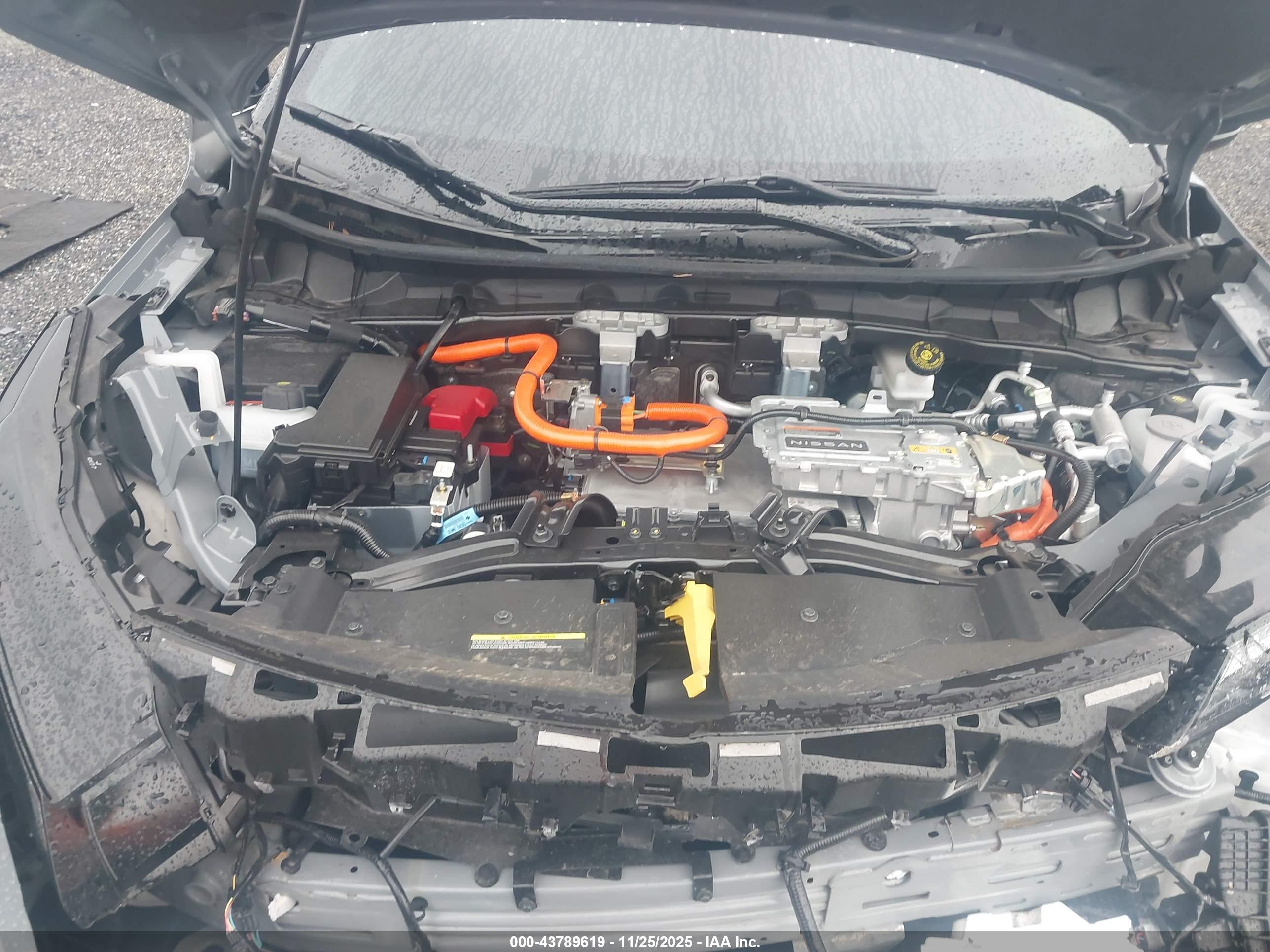 NISSAN ARIYA image 10