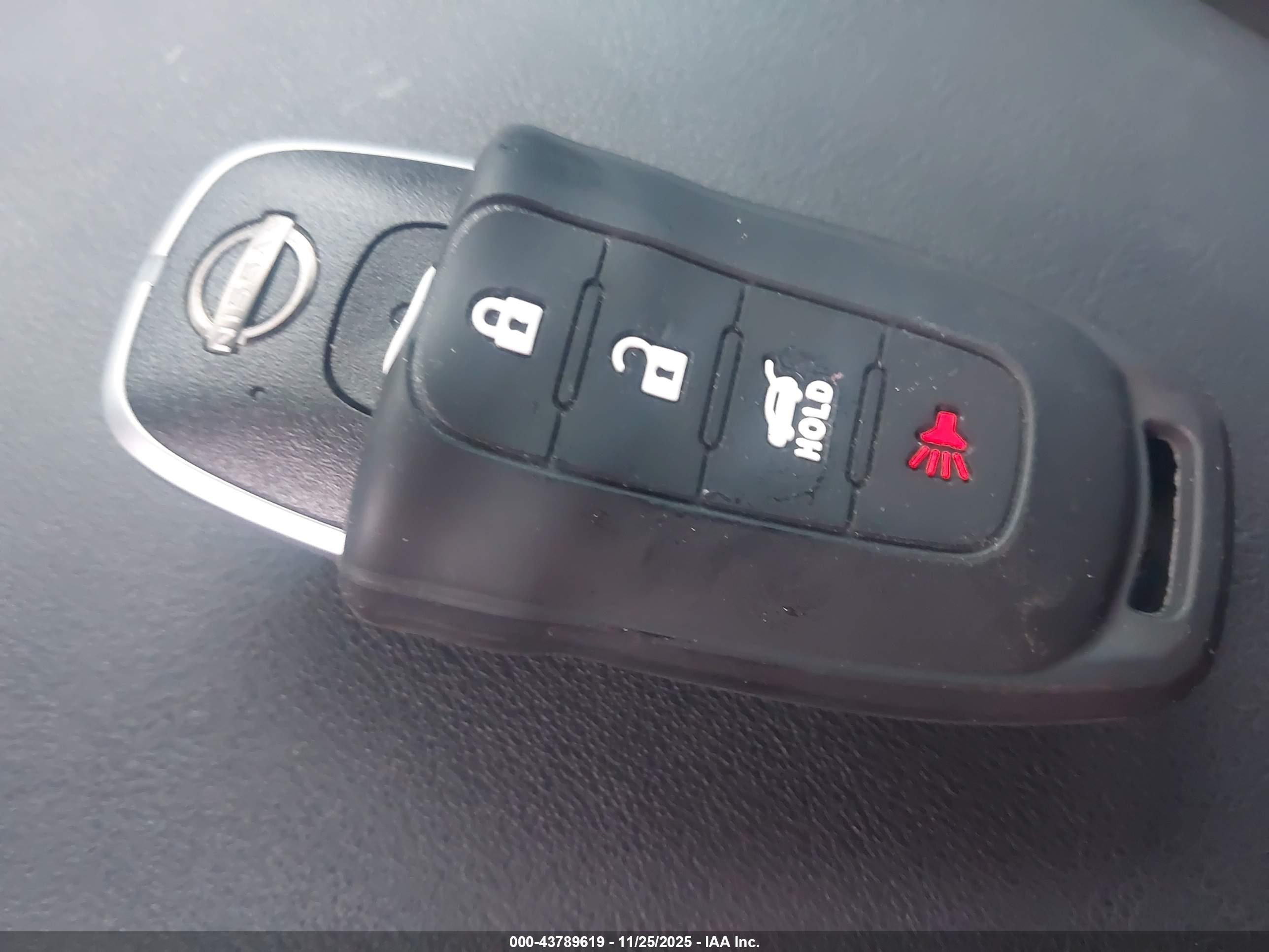 NISSAN ARIYA image 11