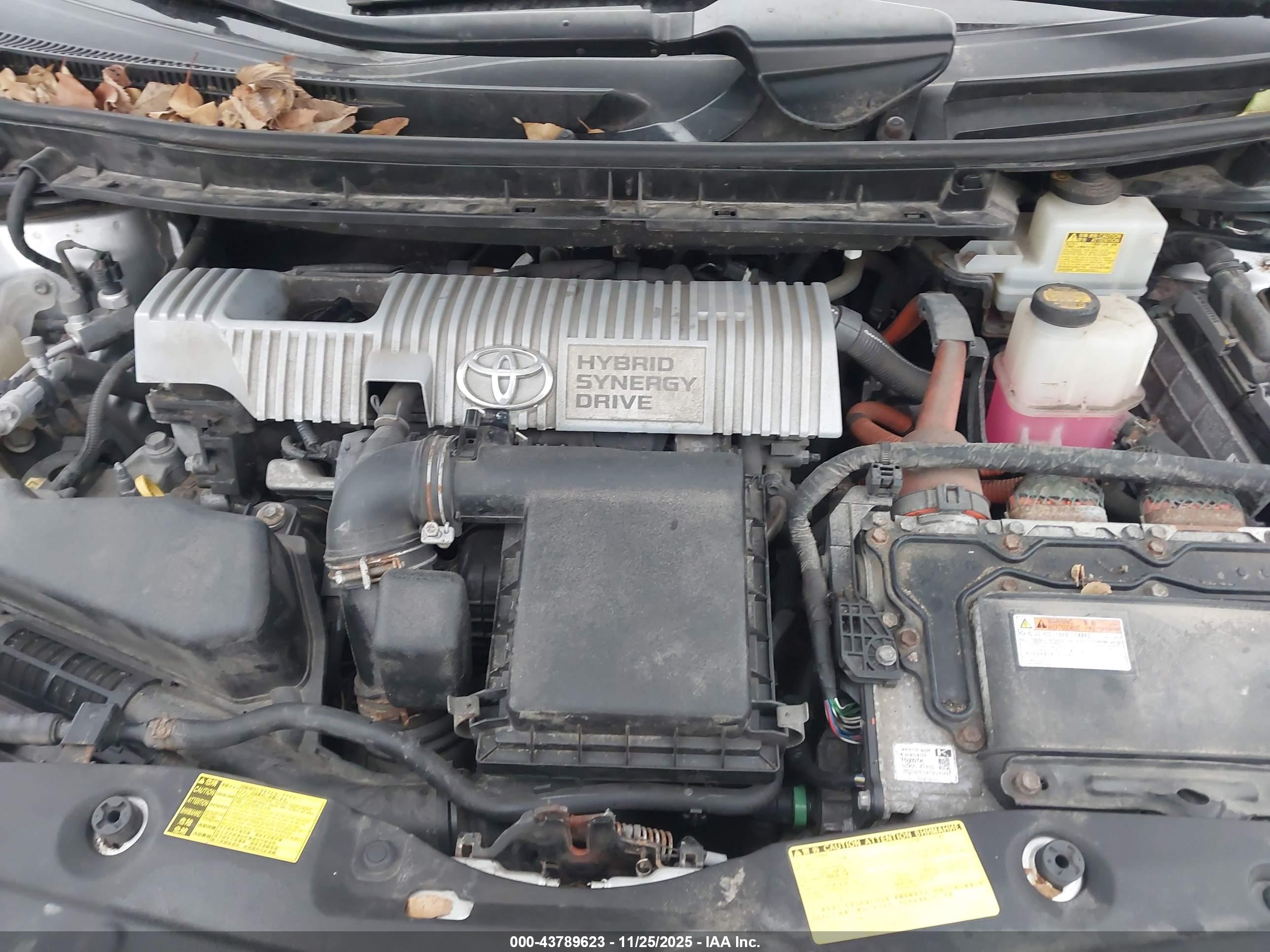TOYOTA PRIUS image 10