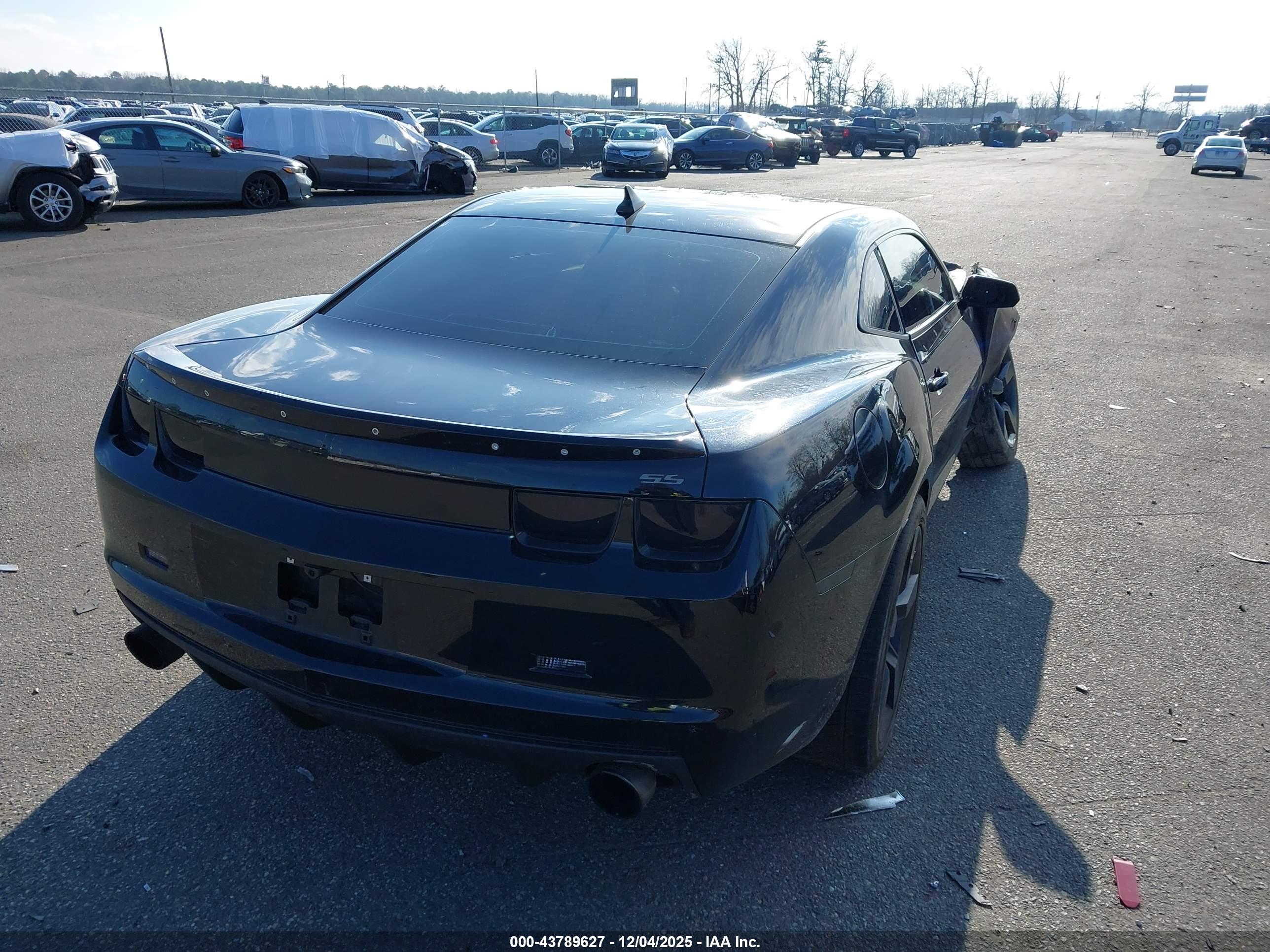 CHEVROLET CAMARO image 4
