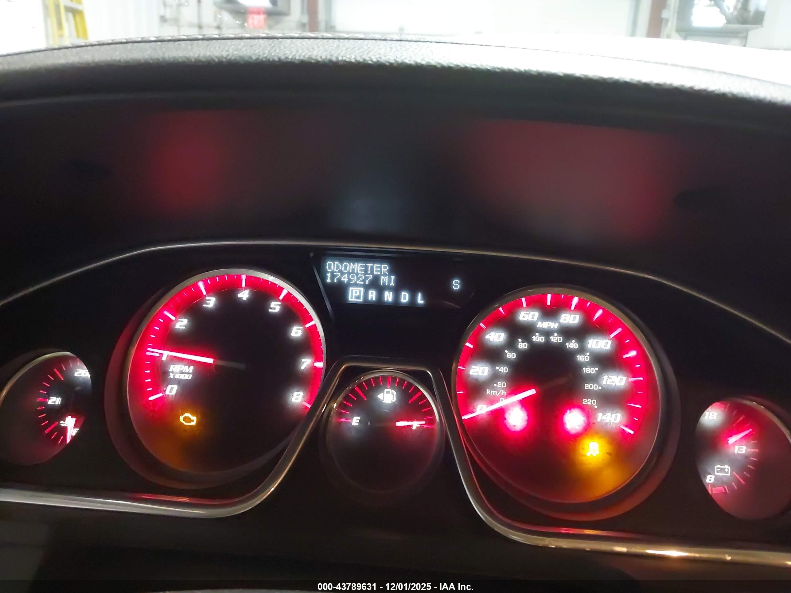 GMC ACADIA image 7