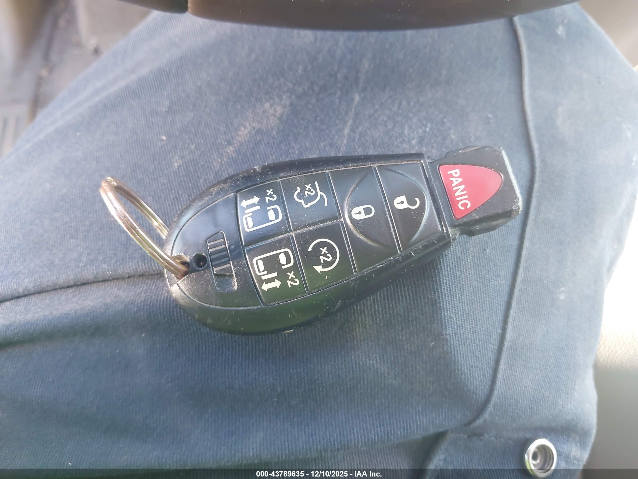 CHRYSLER TOWN image 11