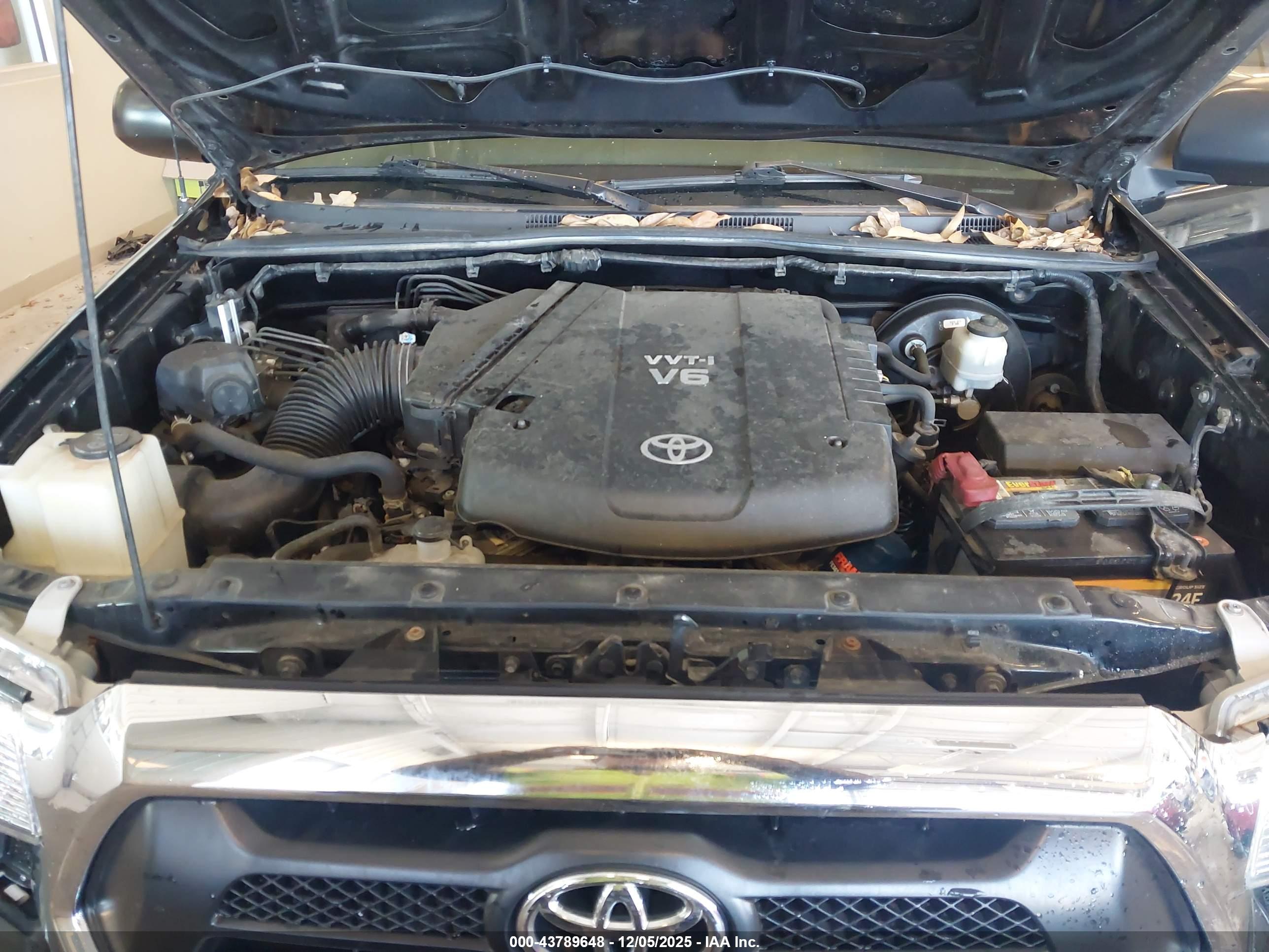 TOYOTA TACOMA image 10