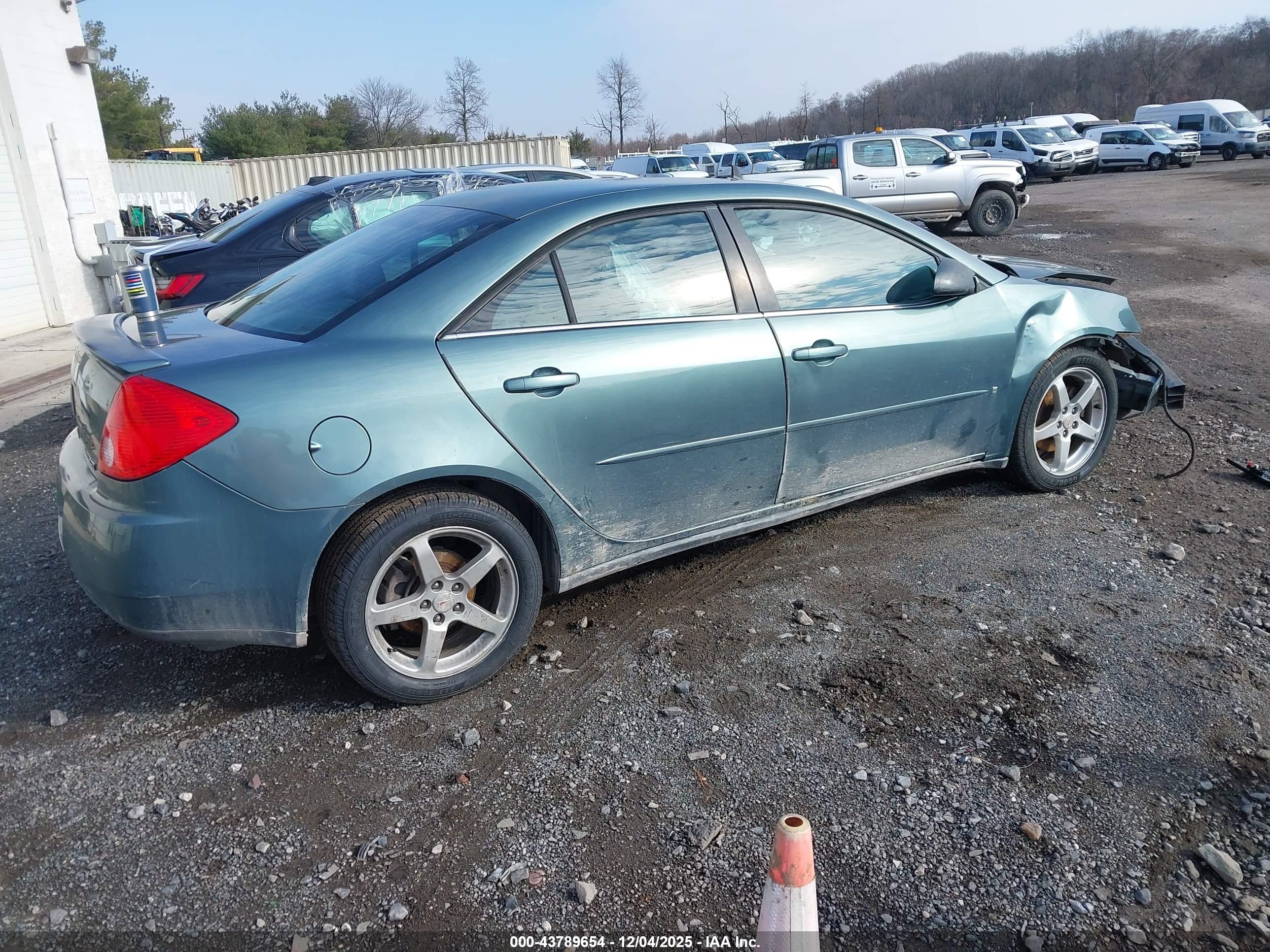 PONTIAC G6 image 4