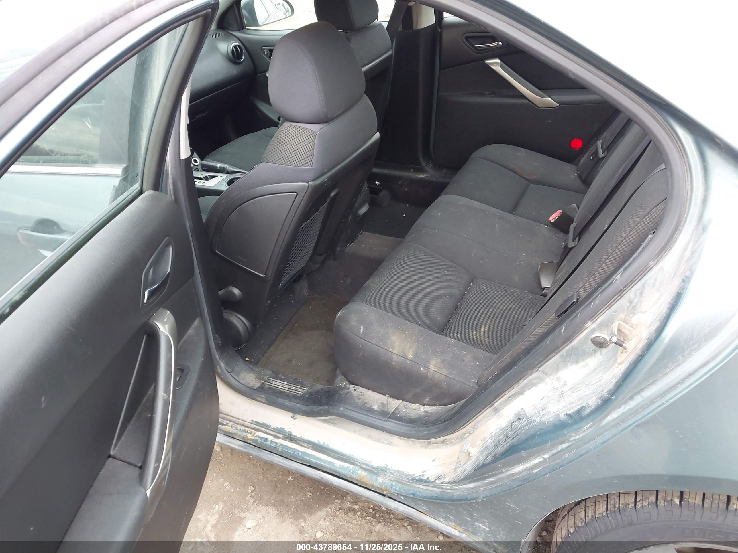PONTIAC G6 image 8