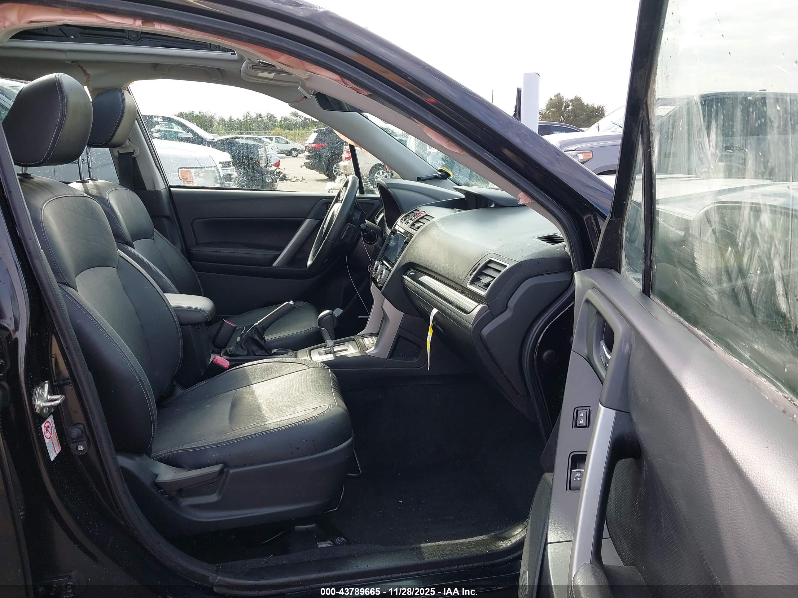 SUBARU FORESTER image 5
