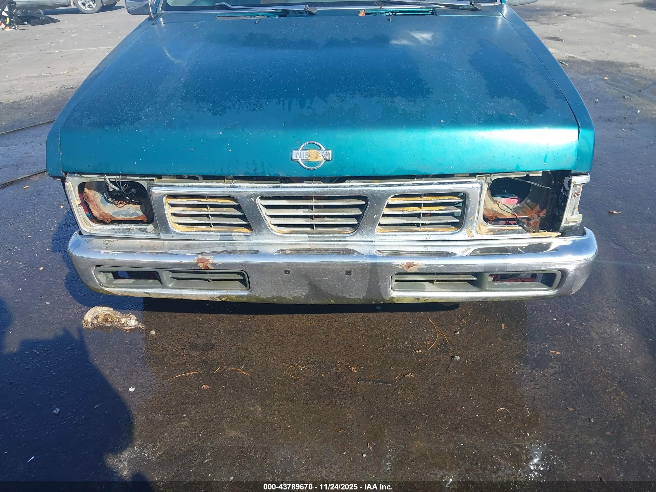 NISSAN 4X2 image 6